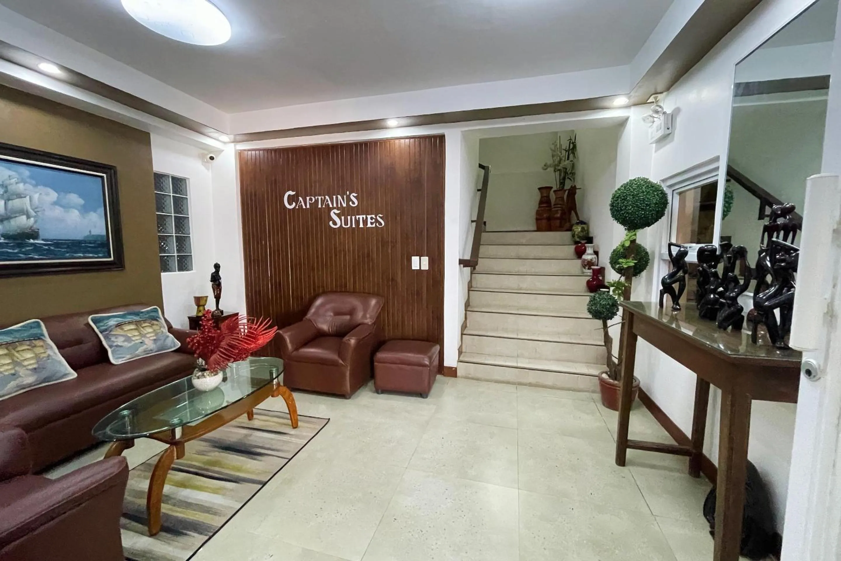 Lobby or reception in Captains Suites Albay