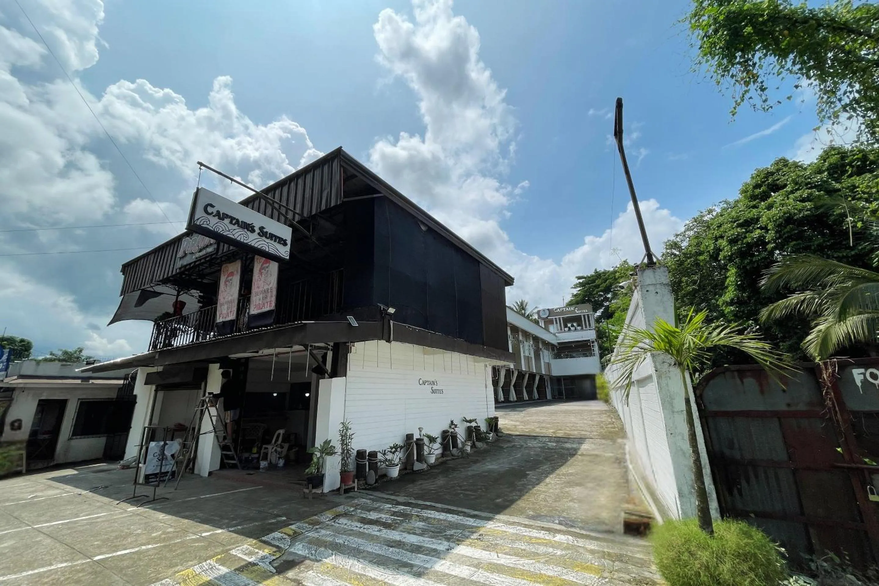 Property building in Captains Suites Albay