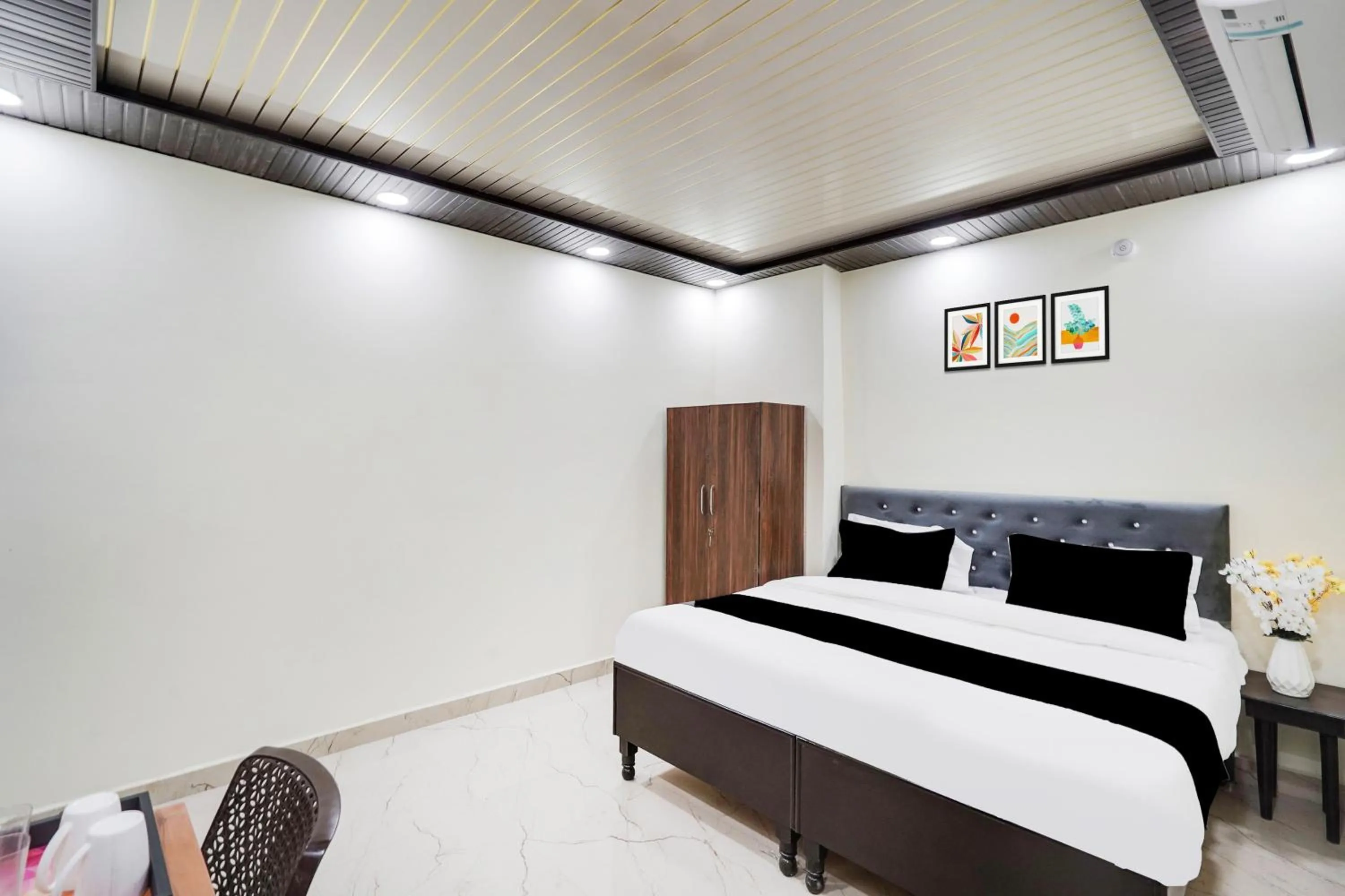 Bedroom, Bed in Super Collection O Nirman Vihar