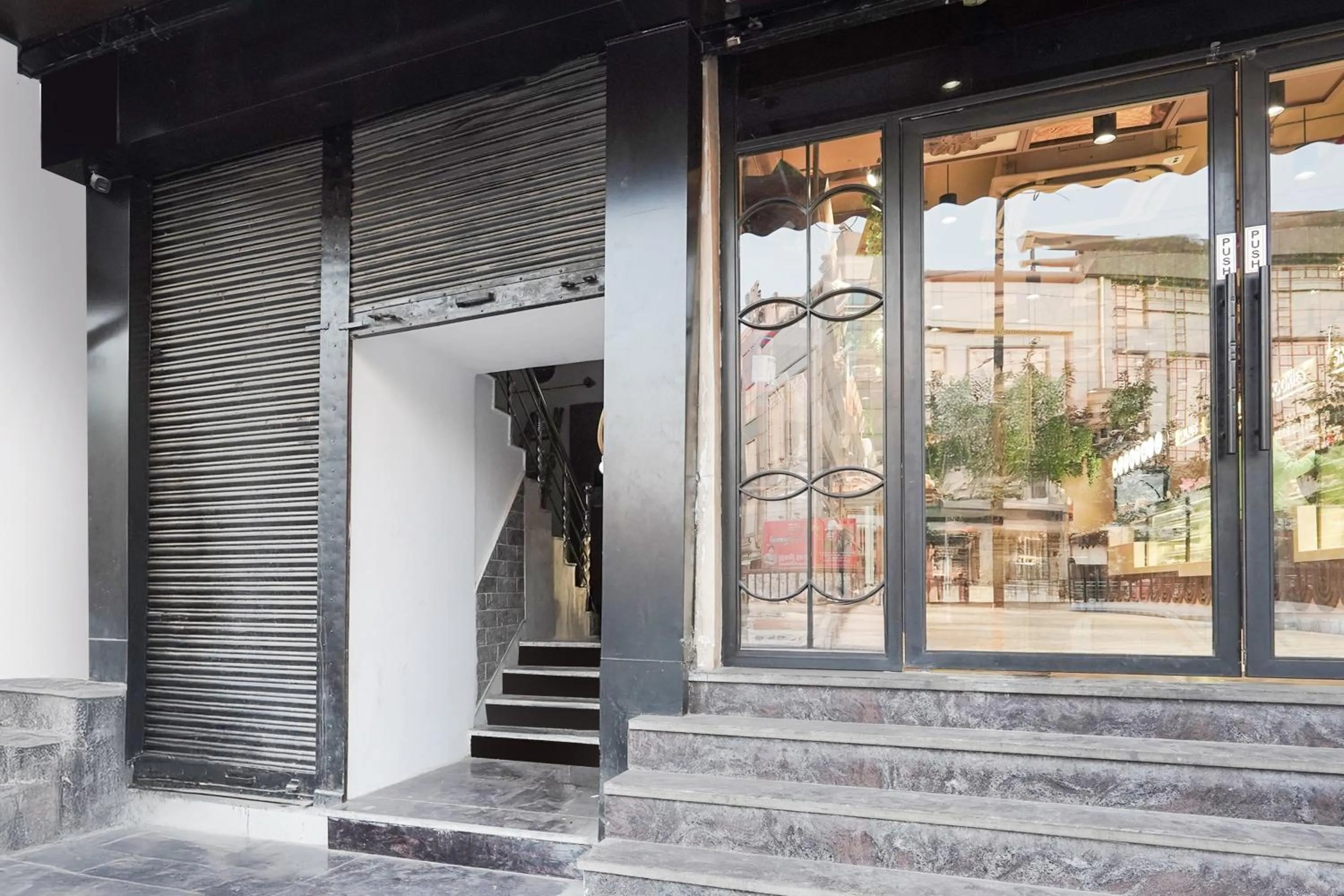 Facade/entrance in Super Collection O Nirman Vihar