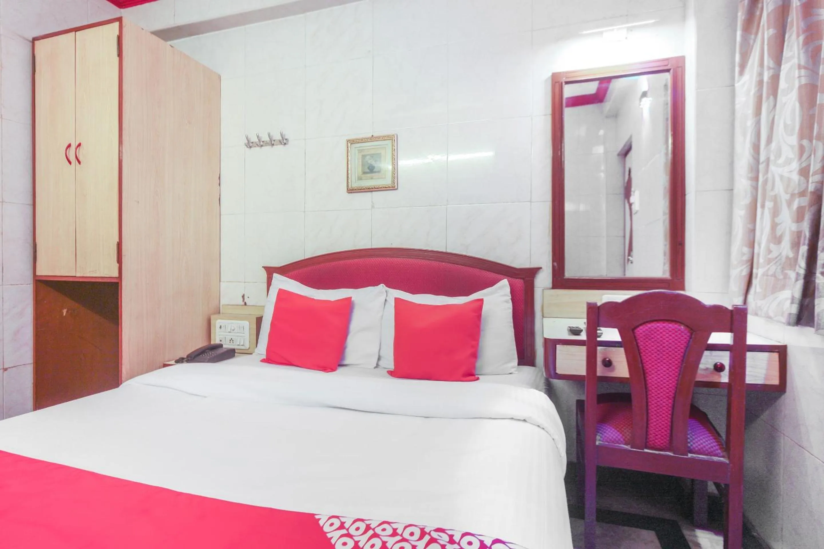 Bedroom, Bed in Hotel O Kumaran Park