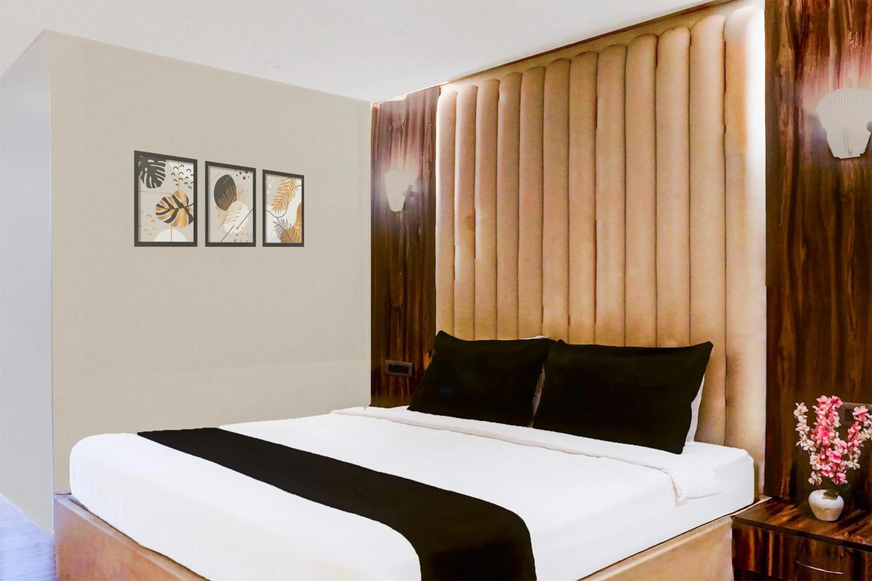 Bedroom, Bed in Super Townhouse Oak Hadapsar