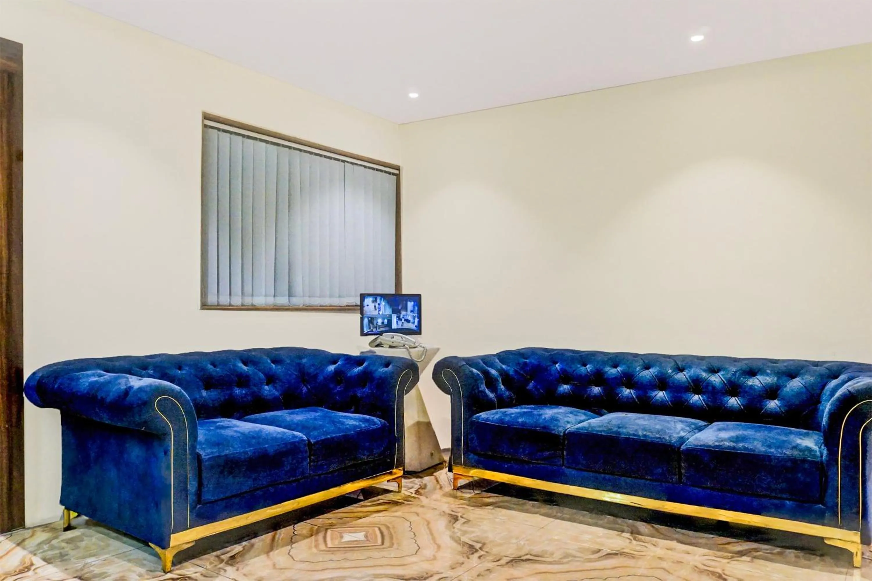 Lobby or reception in Super Townhouse Oak Hadapsar