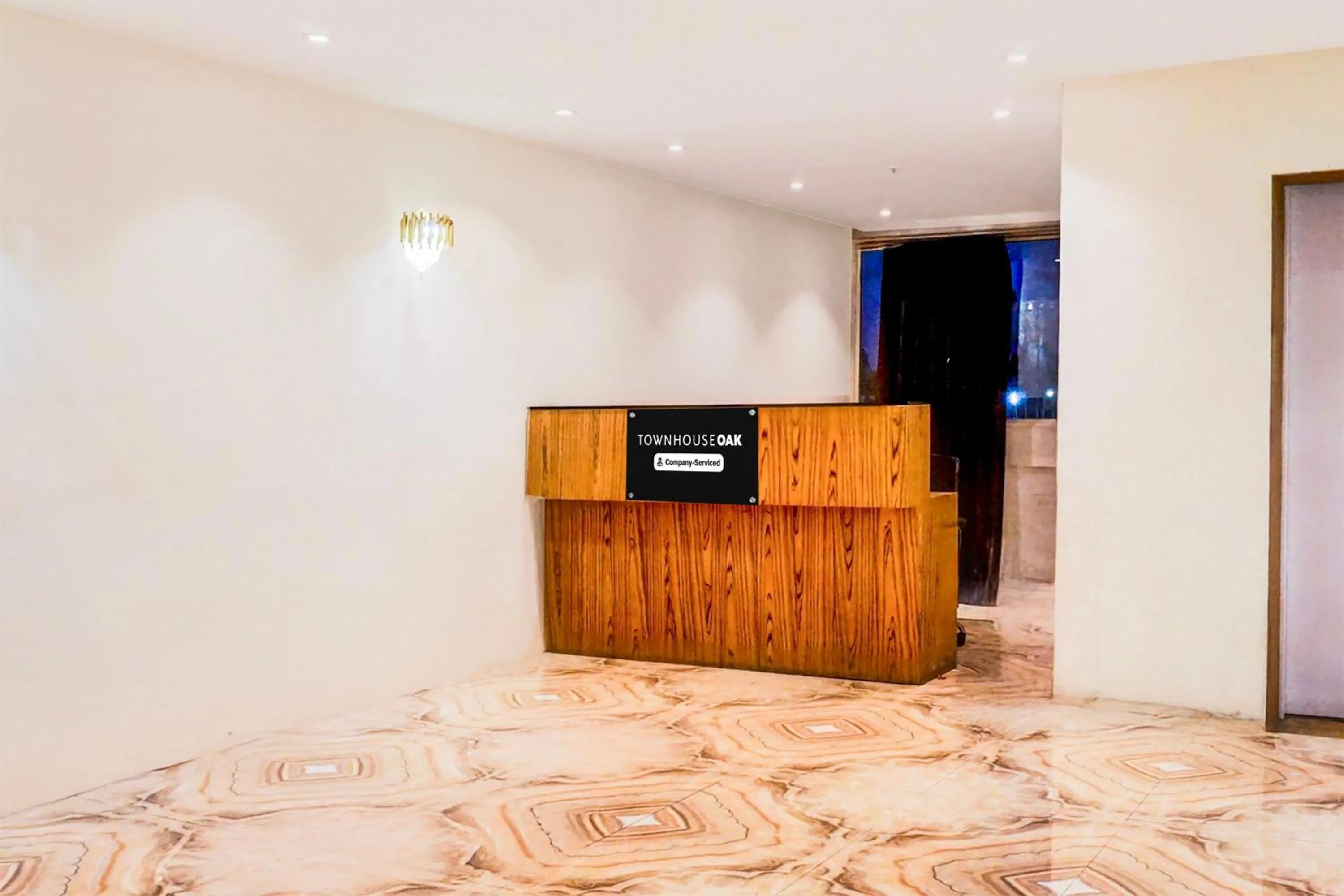 Lobby or reception in Super Townhouse Oak Hadapsar