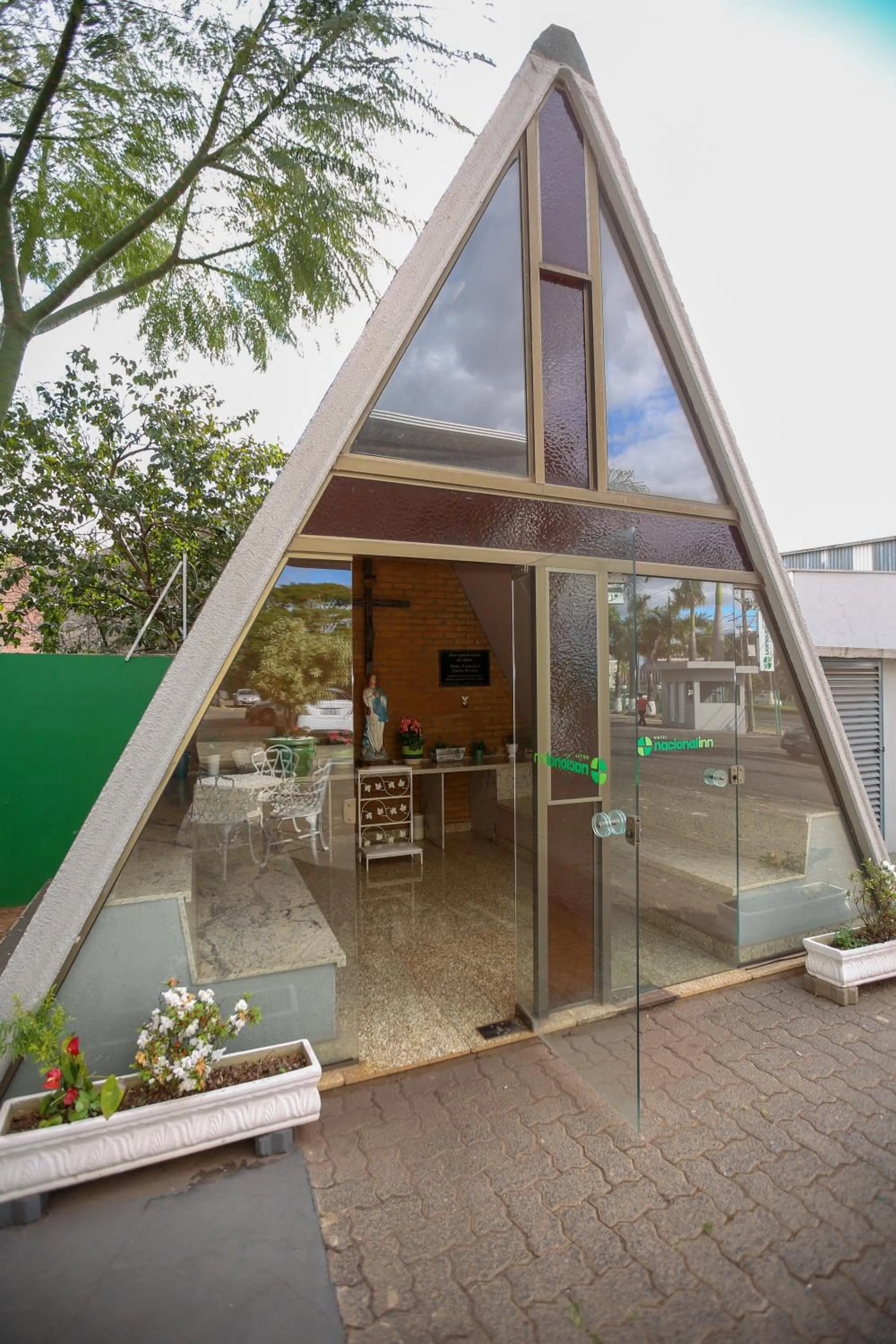 Facade/entrance in Hotel Nacional Inn São Carlos & Convenções