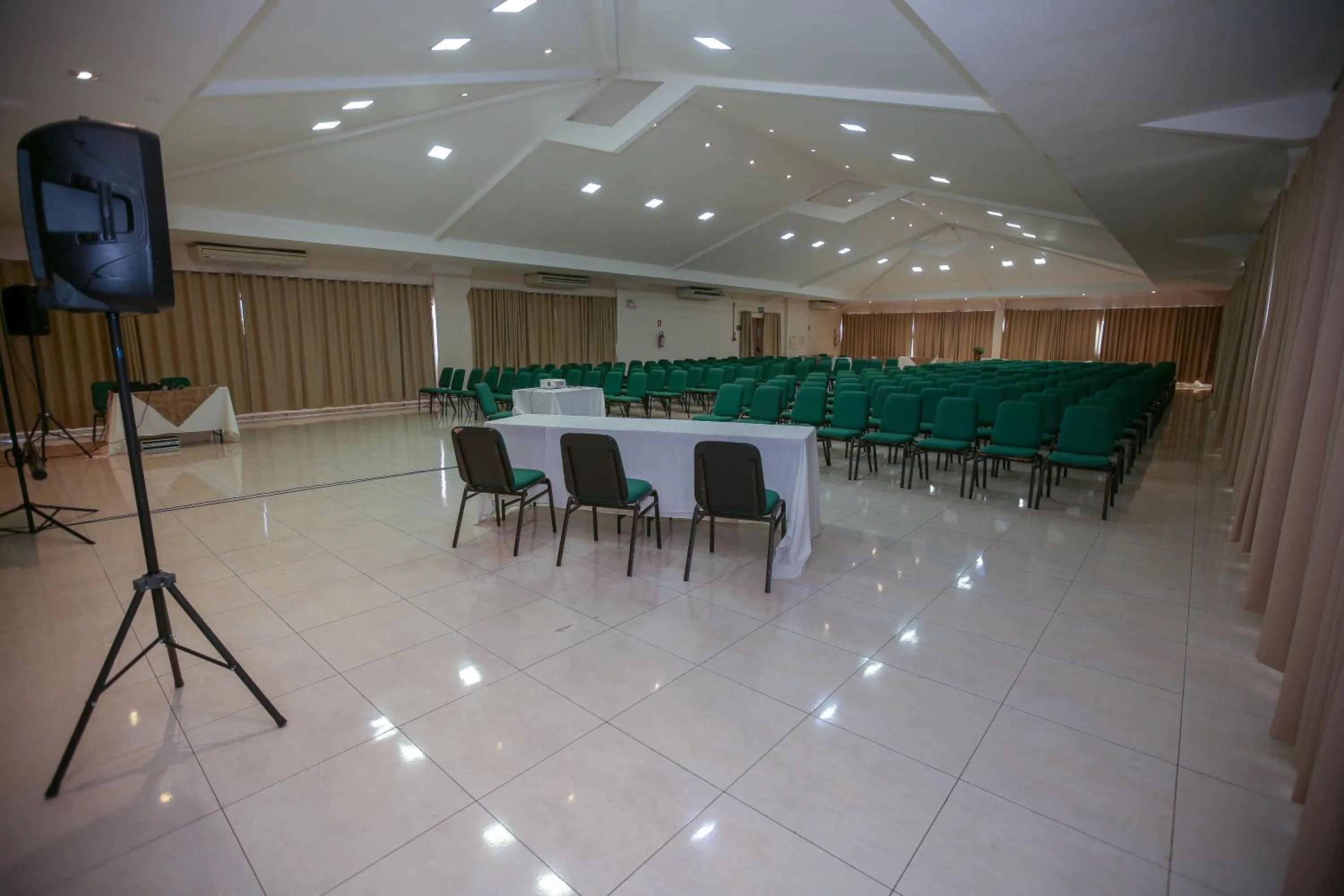 Meeting/conference room in Hotel Nacional Inn São Carlos & Convenções