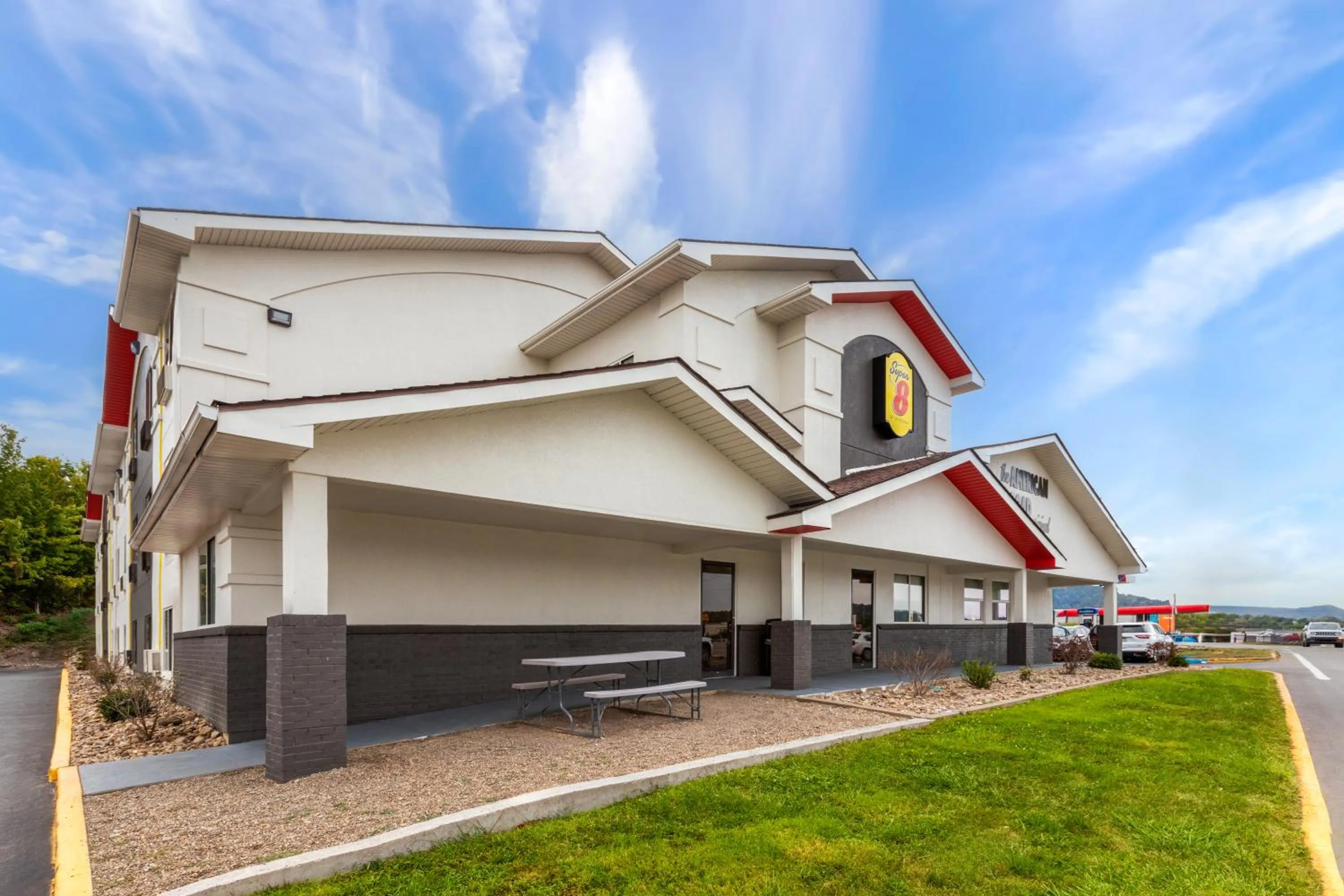 Property building in Super 8 by Wyndham Summersville - New River National Park