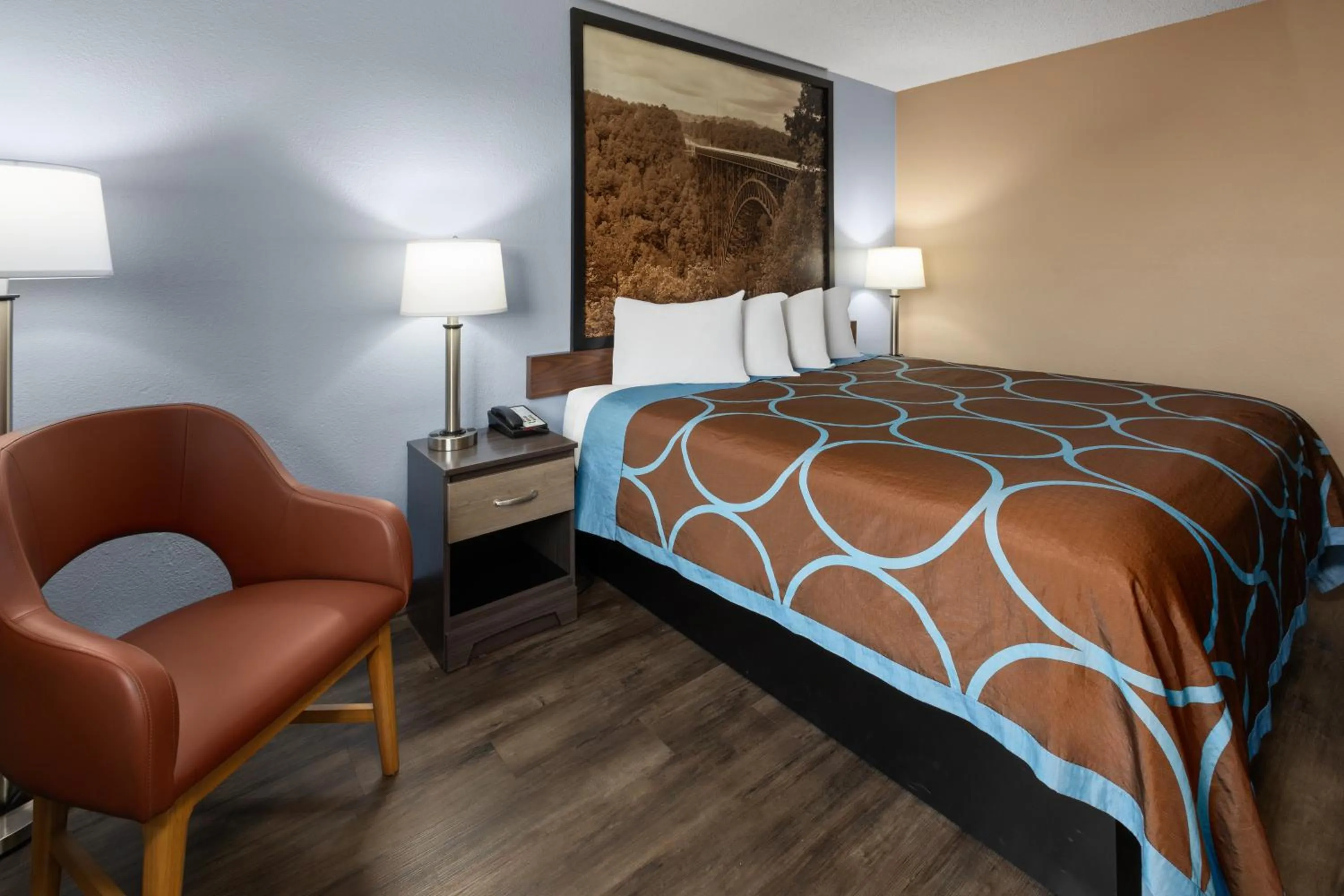 Bedroom, Bed in Super 8 by Wyndham Summersville - New River National Park