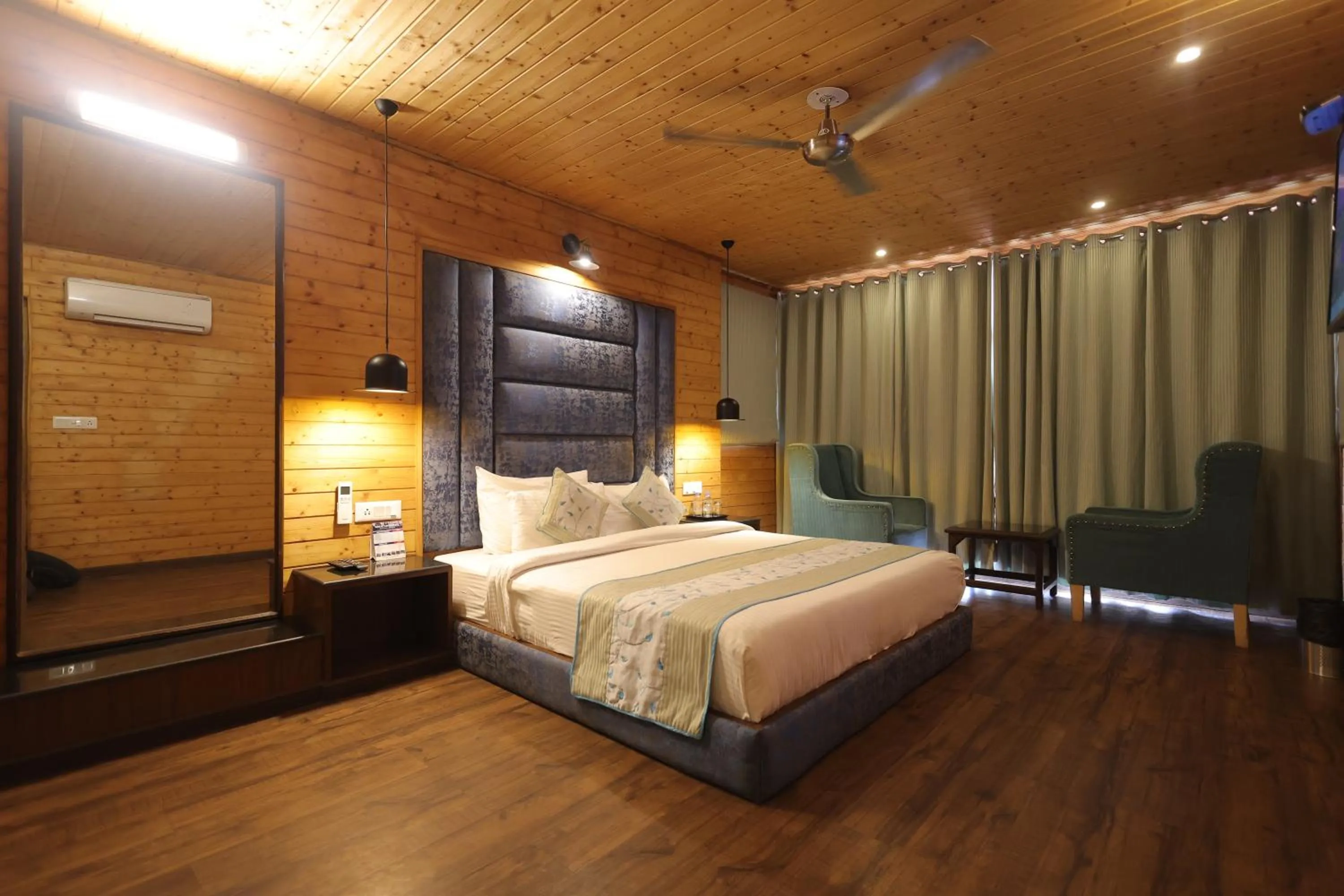 Photo of the whole room, Bed in Winnies Holiday Resort & Spa