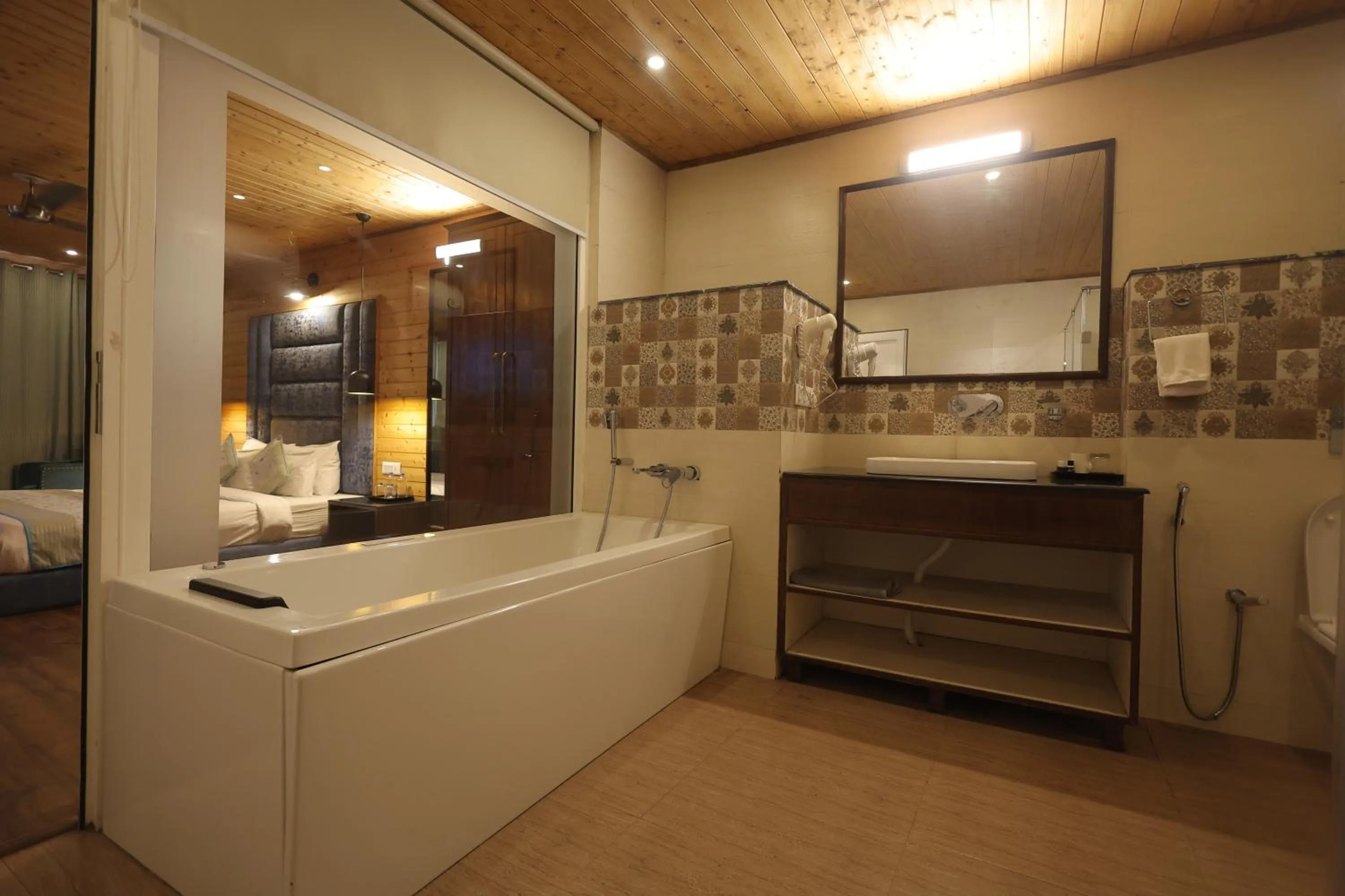 Bath in Winnies Holiday Resort & Spa