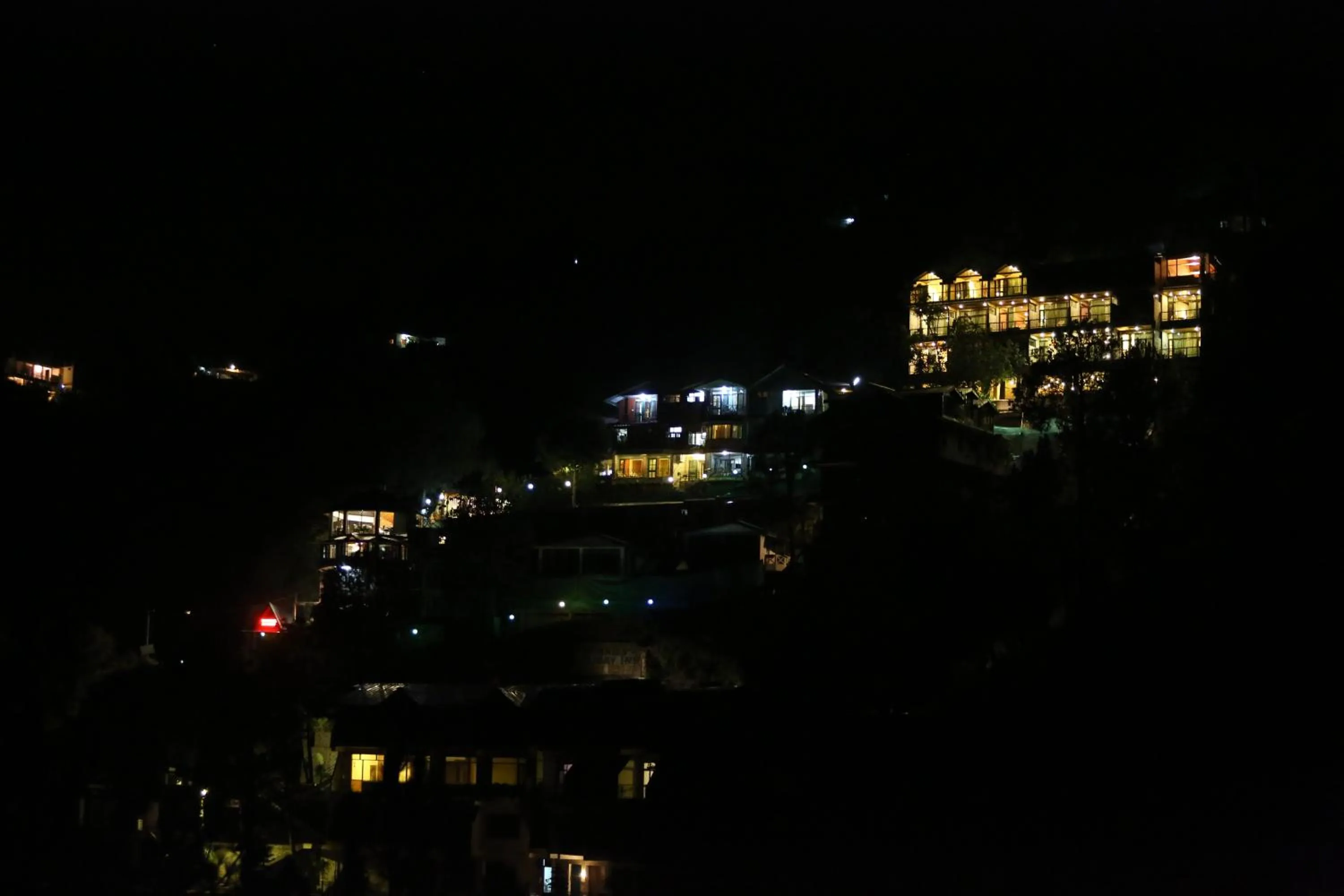 Night in Winnies Holiday Resort & Spa