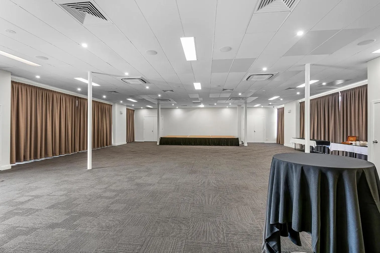 Banquet/Function facilities in Reef Gateway Hotel