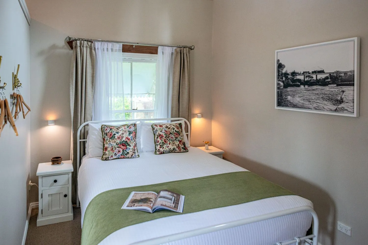 Bedroom, Bed in Diamondvale Estate Stanthorpe