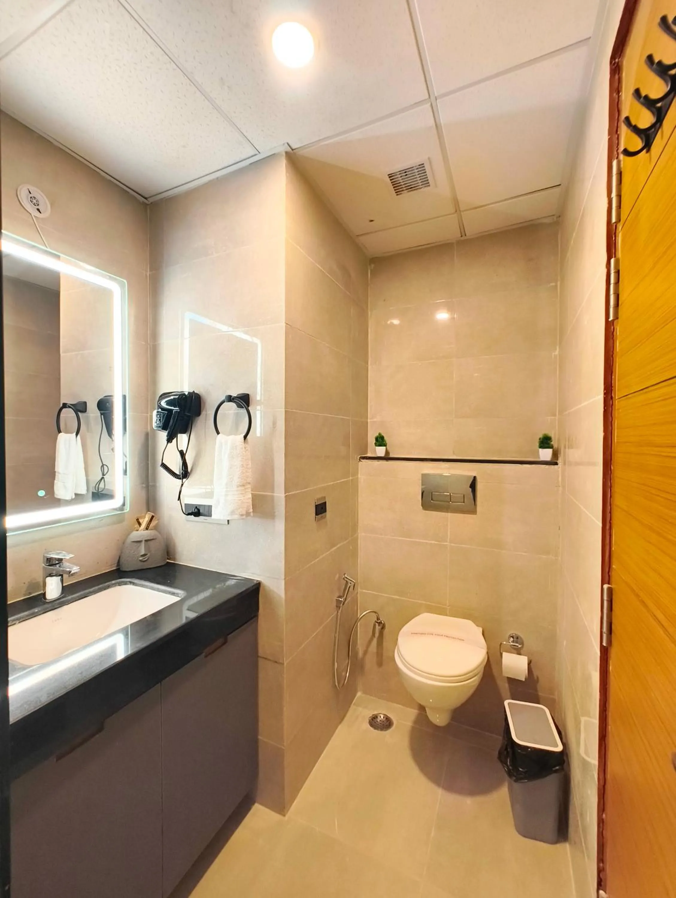 Arth Studios, Omaxe Hazratganj Gomti Nagar Ext