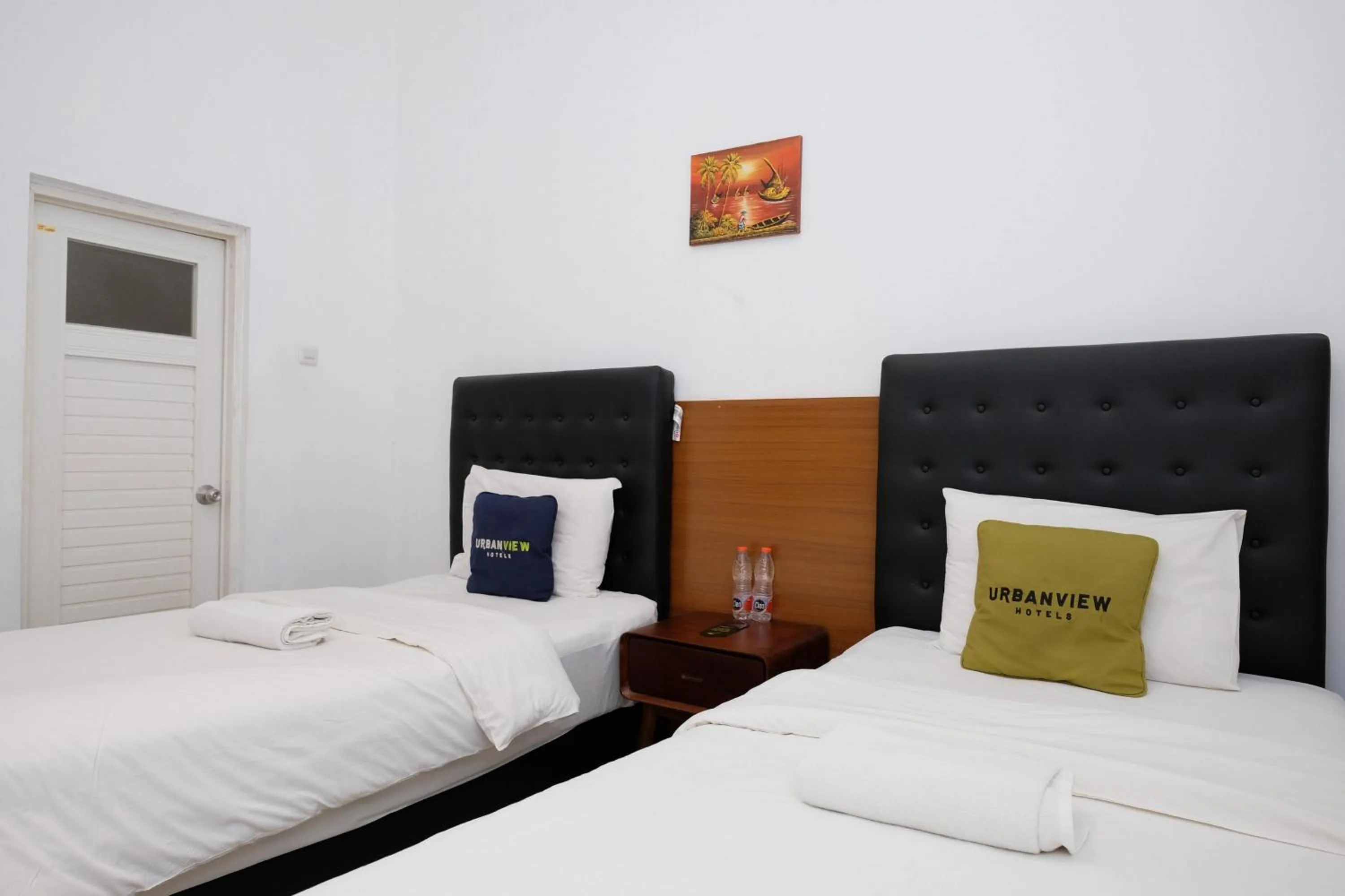 Bedroom, Bed in Urbanview Hotel Dommy Yogyakarta by RedDoorz