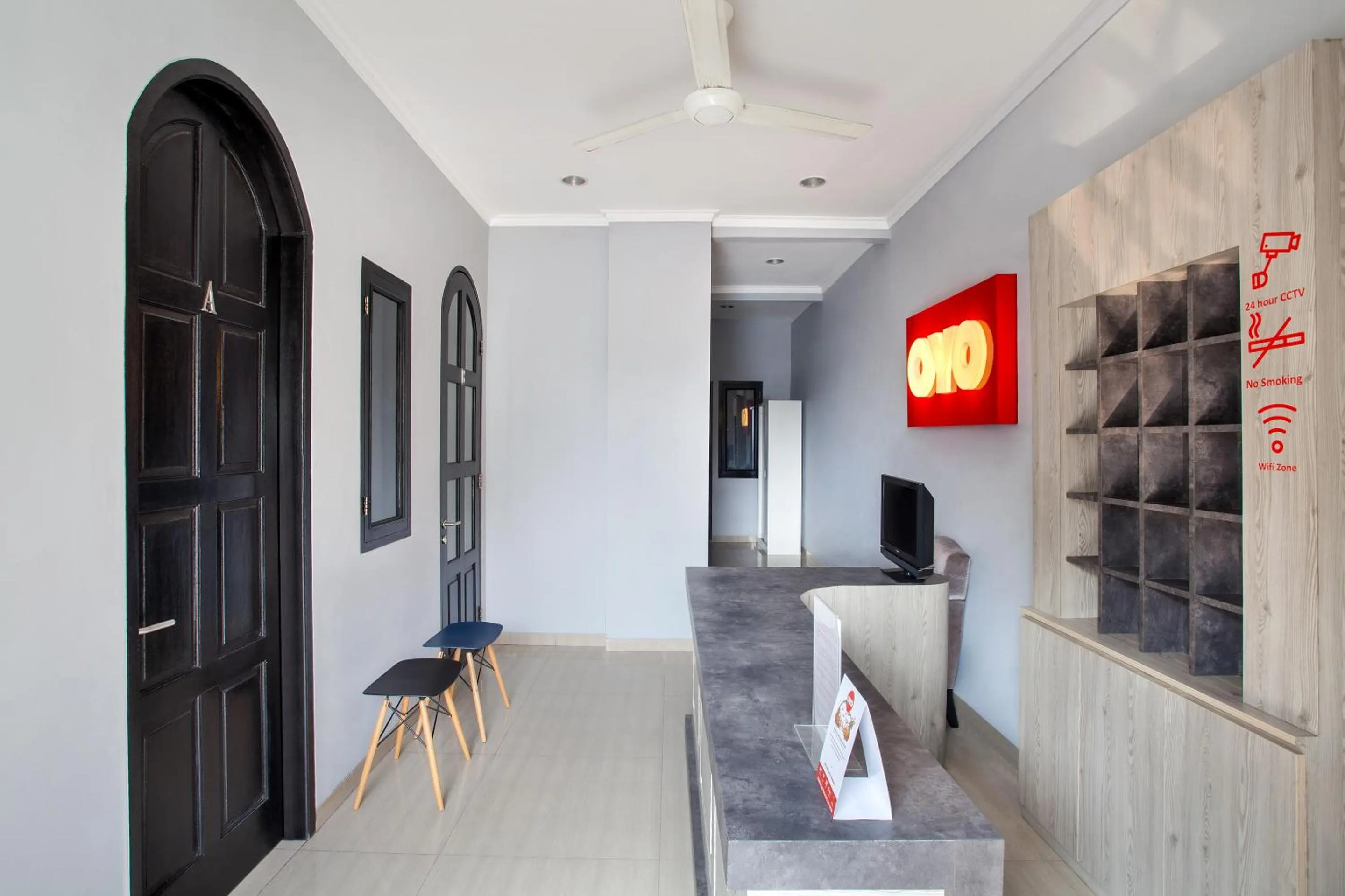 Lobby or reception in Collection O Pondok Indah Near Gandaria City Formerly Lamaison Residence