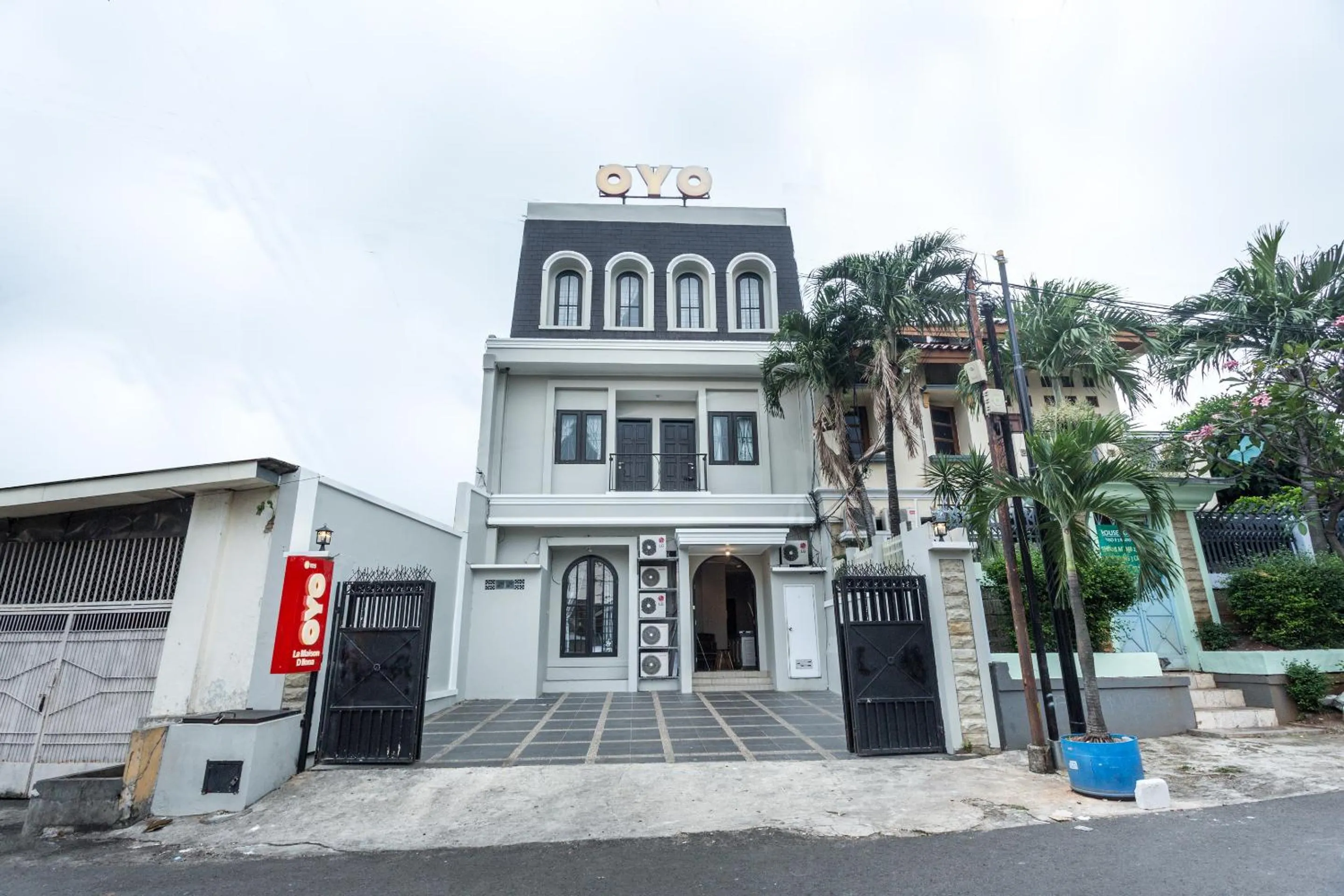 Property building in Collection O Pondok Indah Near Gandaria City Formerly Lamaison Residence