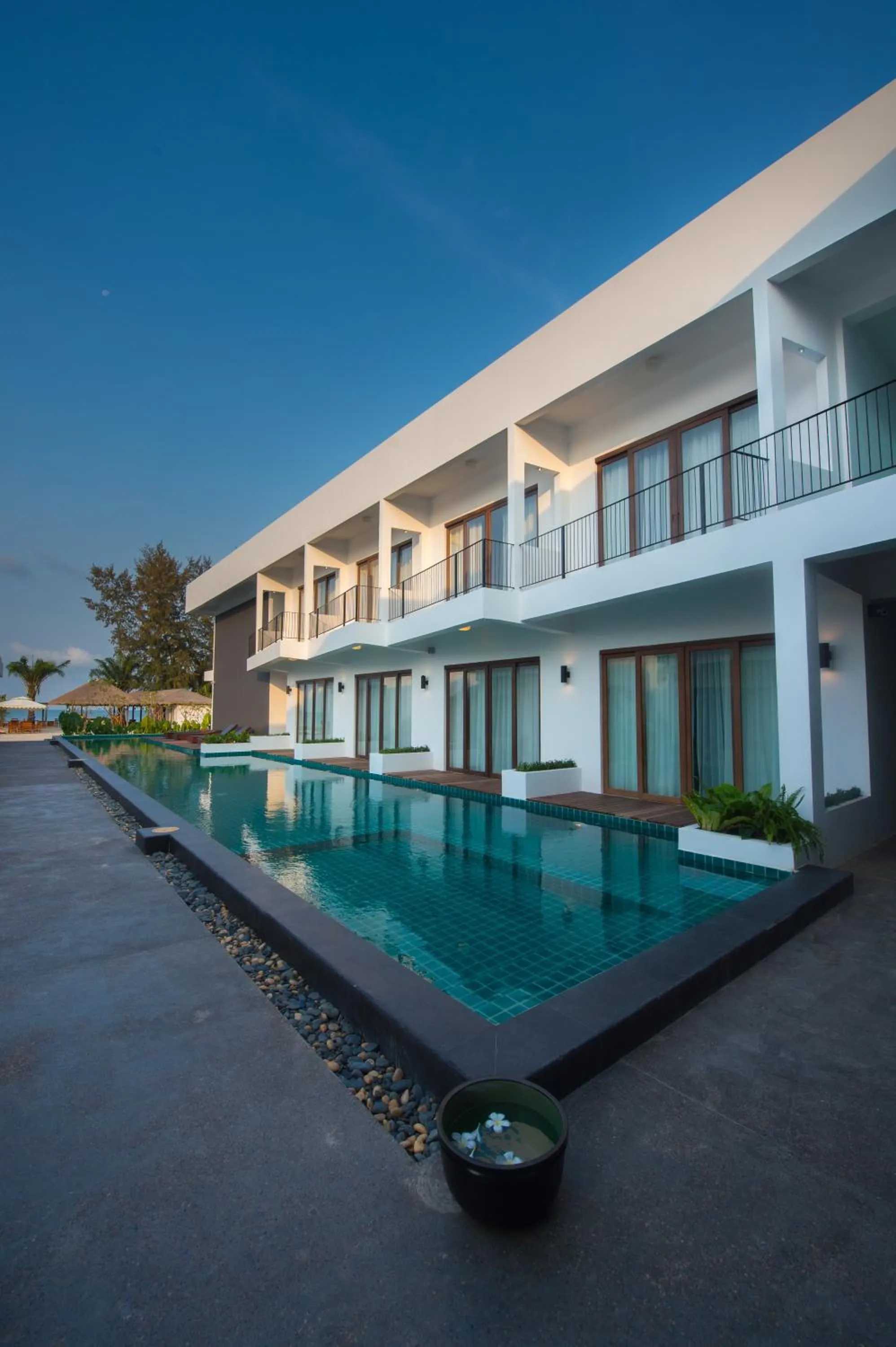 Swimming pool in Ren Resort