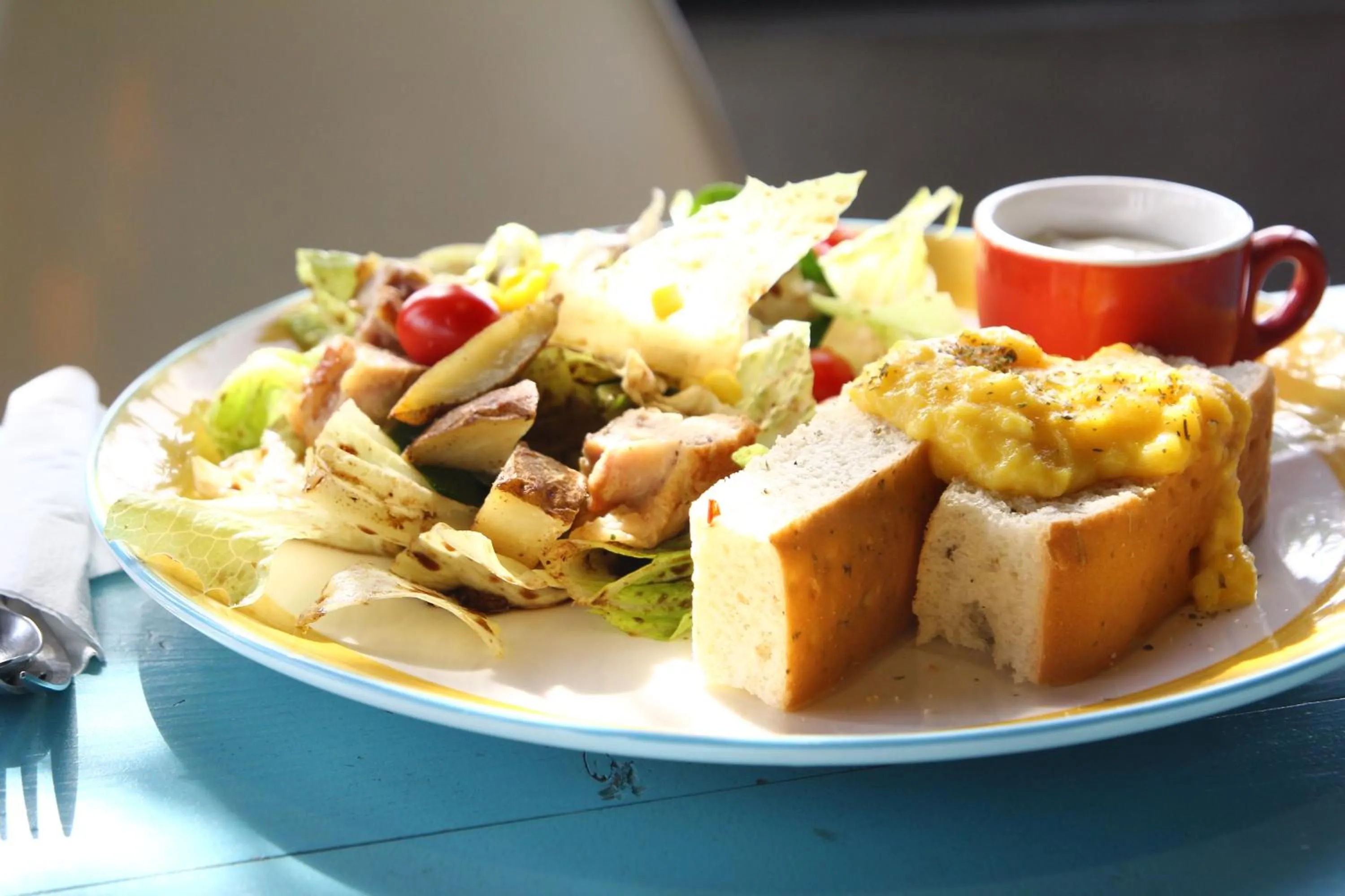 Breakfast in West Old House