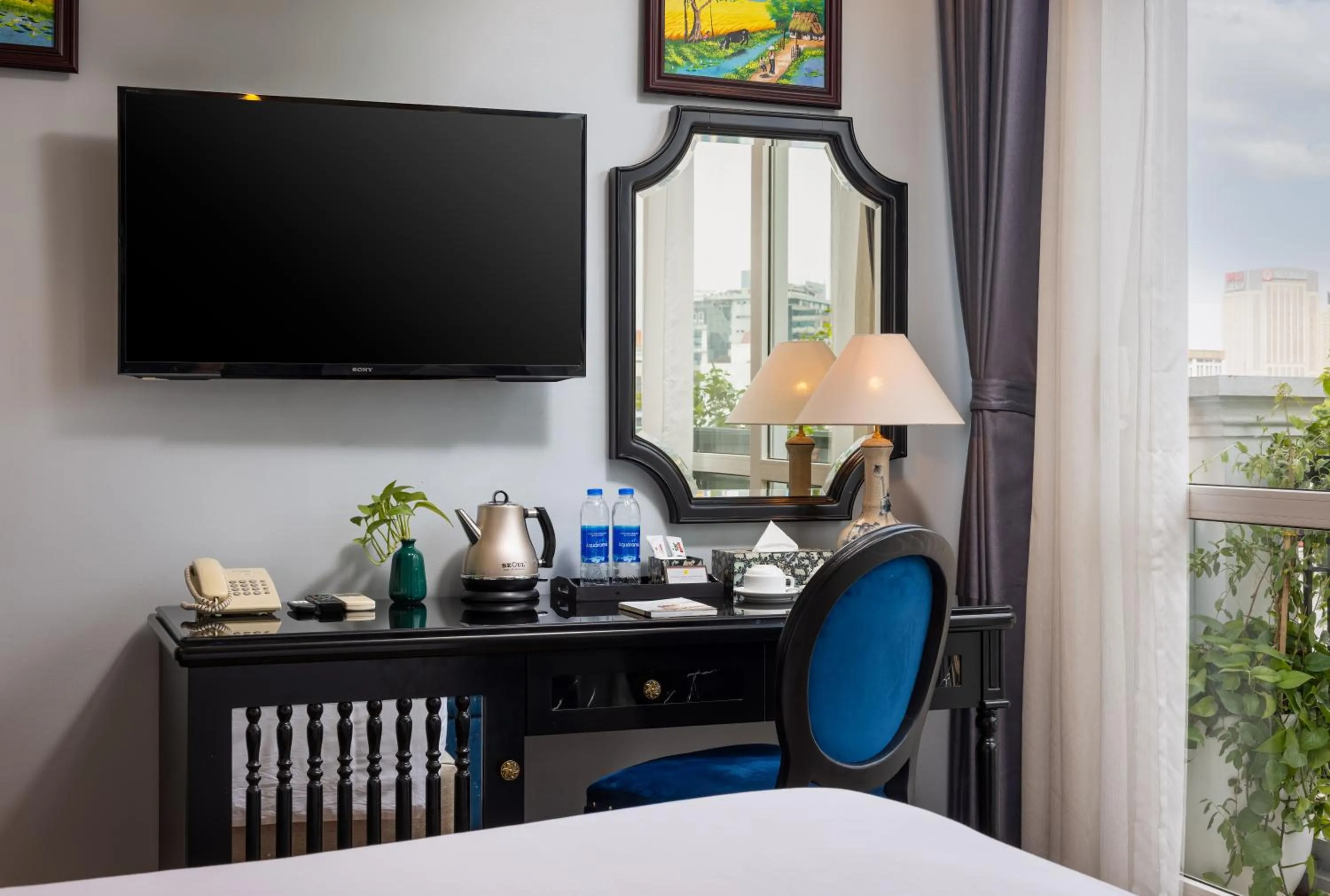 Coffee/tea facilities, Bed in Golden Amour Hotel