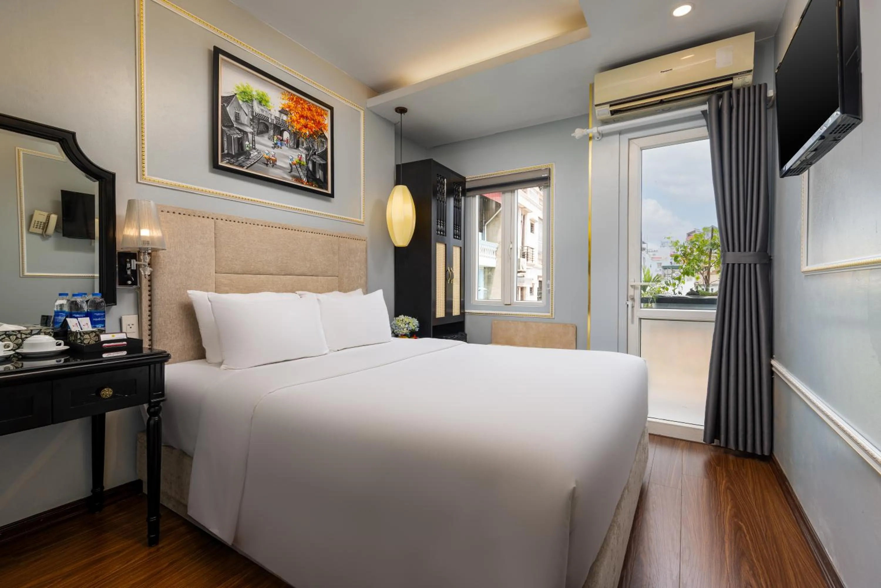 Balcony/Terrace, Bed in Golden Amour Hotel