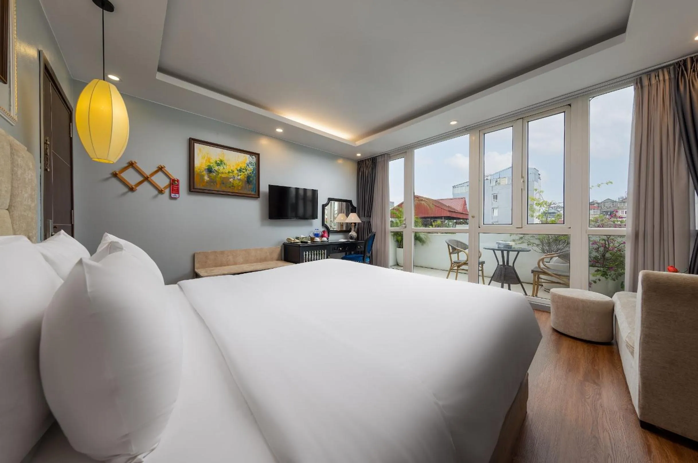 Balcony/Terrace, Bed in Golden Amour Hotel