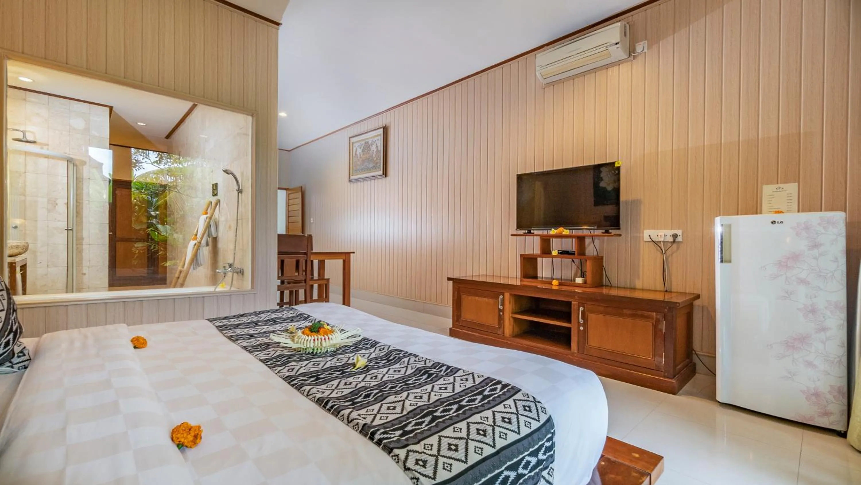 Bedroom, Bed in Gita Maha Ubud Hotel by Mahaputra-CHSE Certified