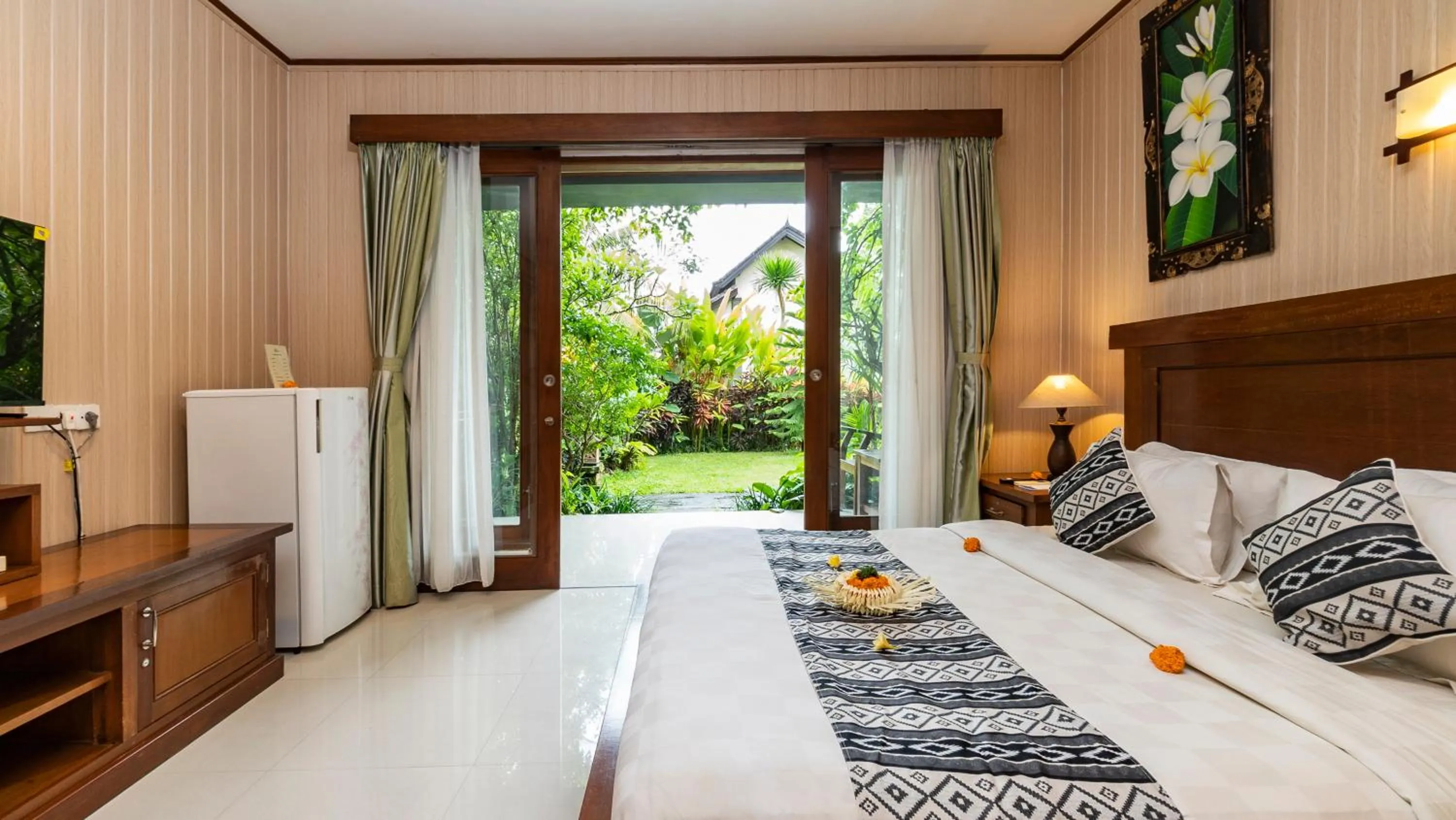 Bed in Gita Maha Ubud Hotel by Mahaputra-CHSE Certified