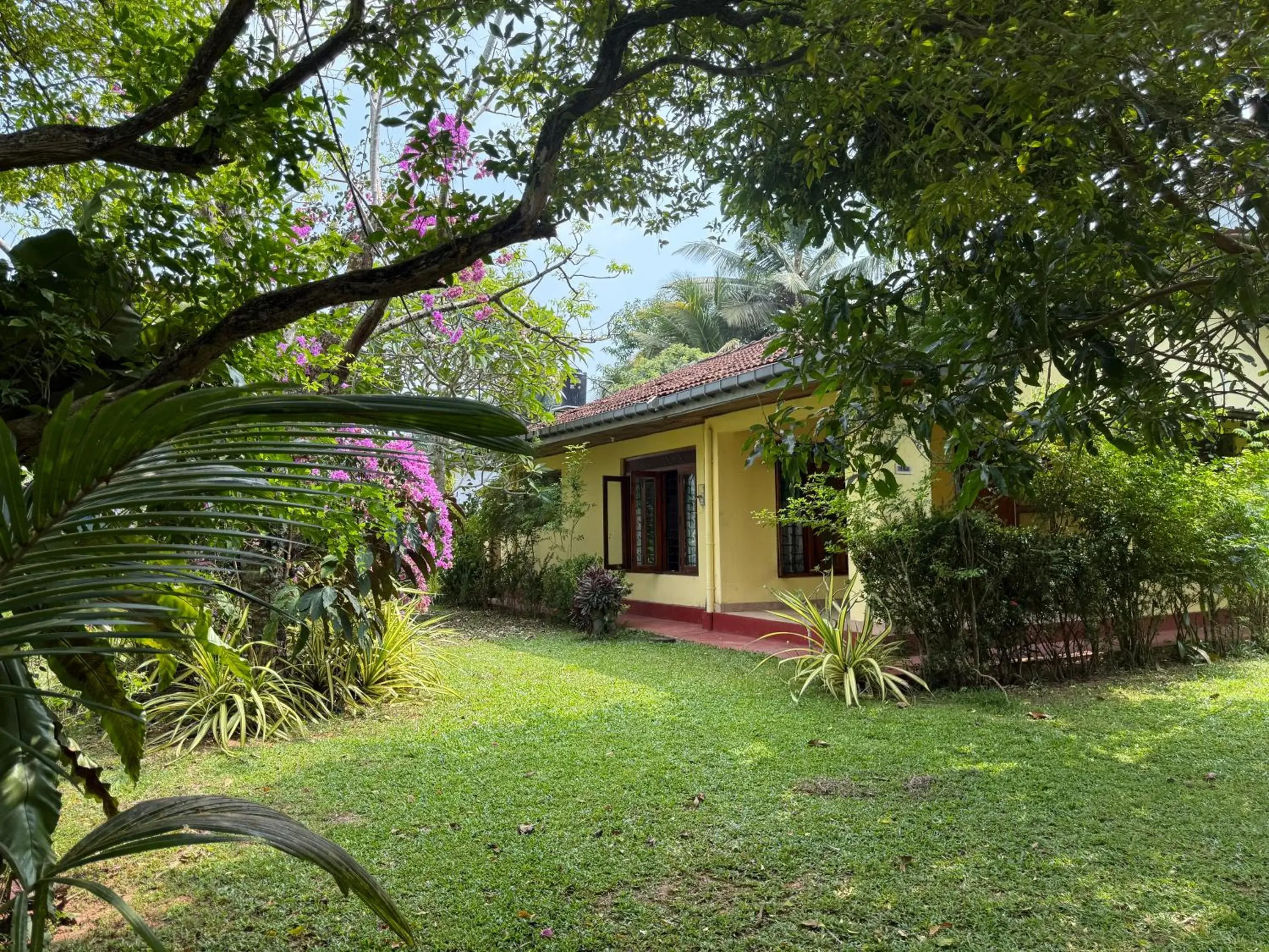 Two-Bedroom Villa in Hill Side Kings Villa (Colonial Bungalow) Two-Bedroom Villa in Hill Side Kings Villa (Colonial Bungalow)