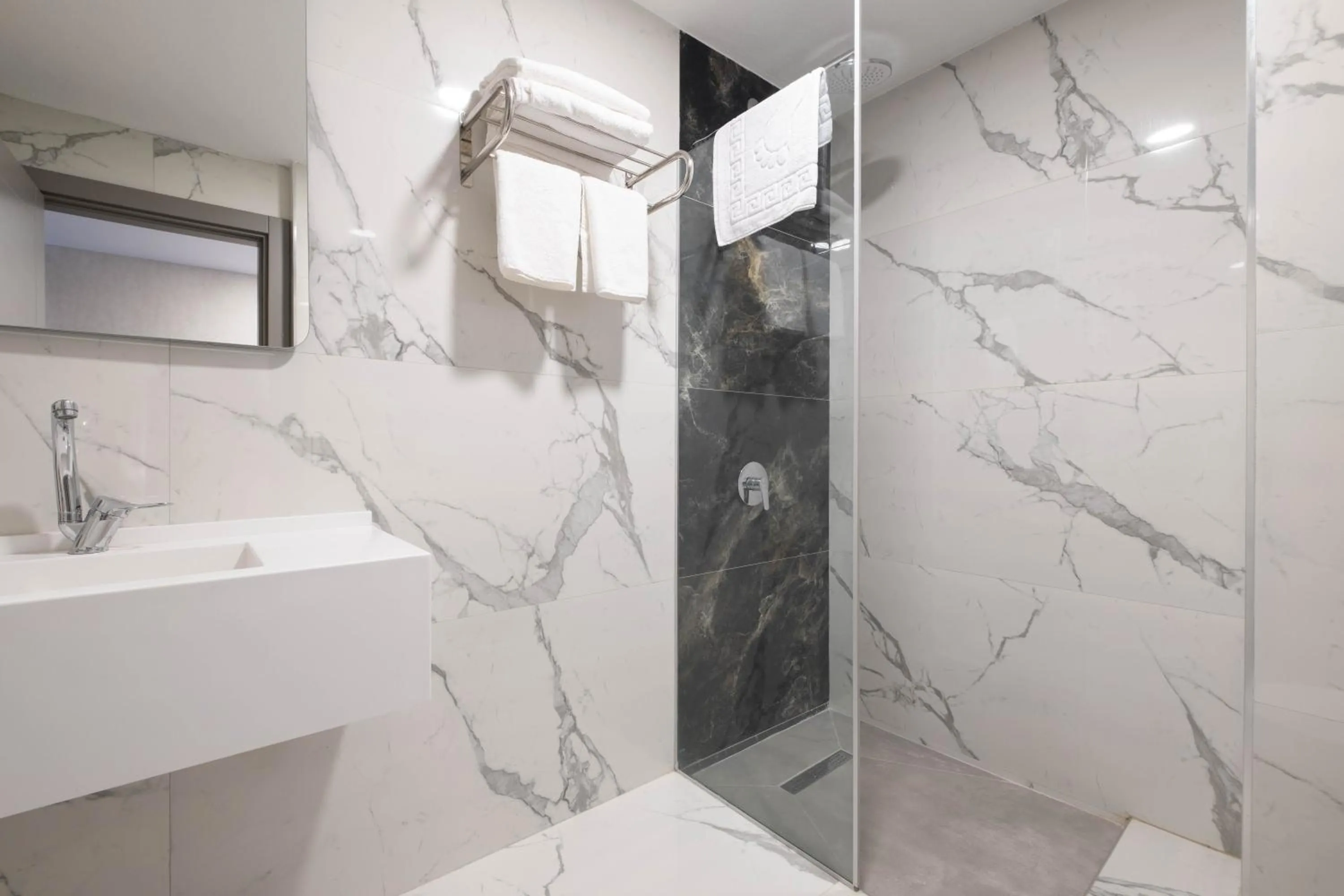 Toilet in The Port Güzelyalı