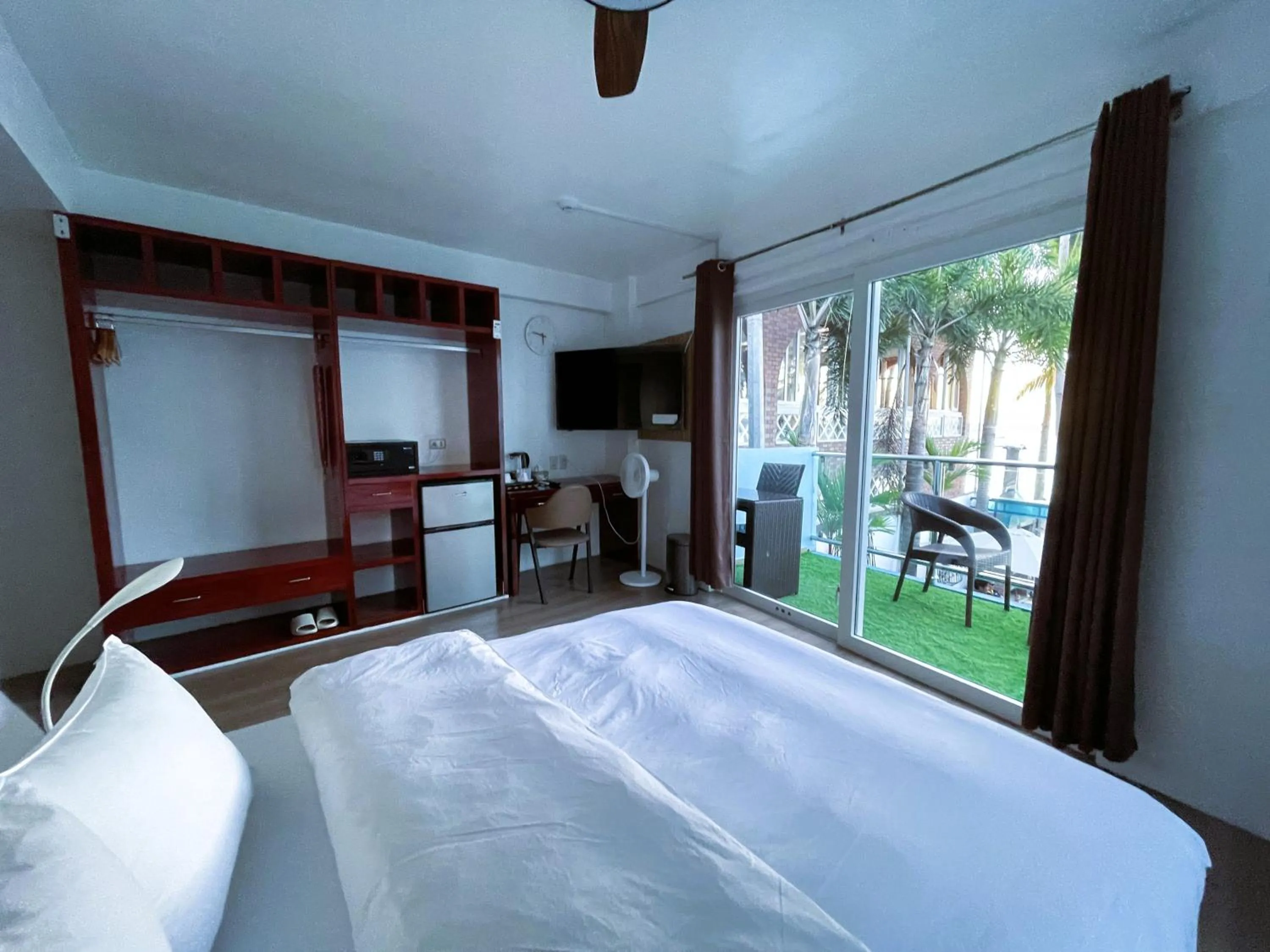 Bed in Montani Beach Resort Puerto Galera powered by Cocotel
