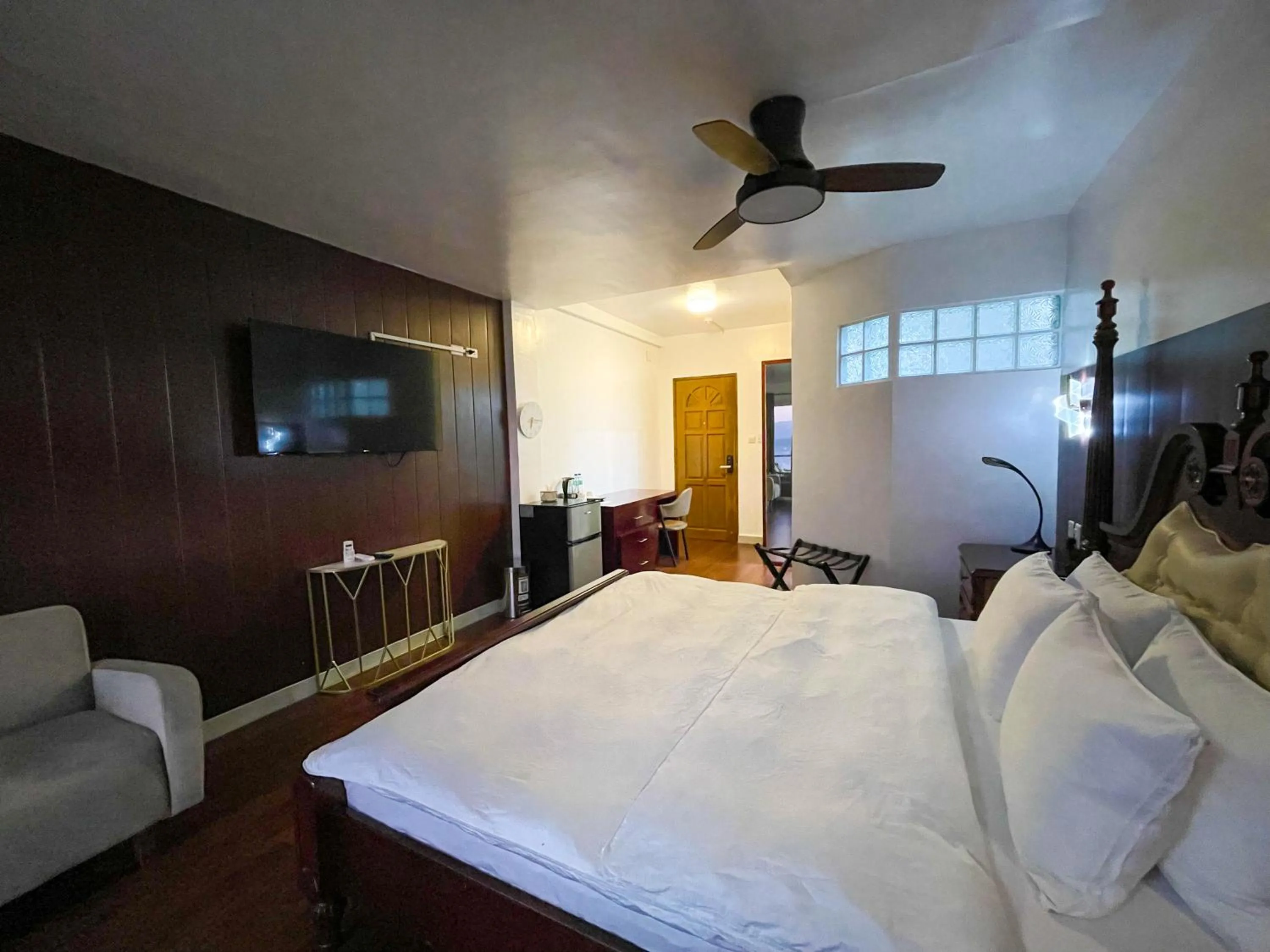 Photo of the whole room, Bed in Montani Beach Resort Puerto Galera powered by Cocotel