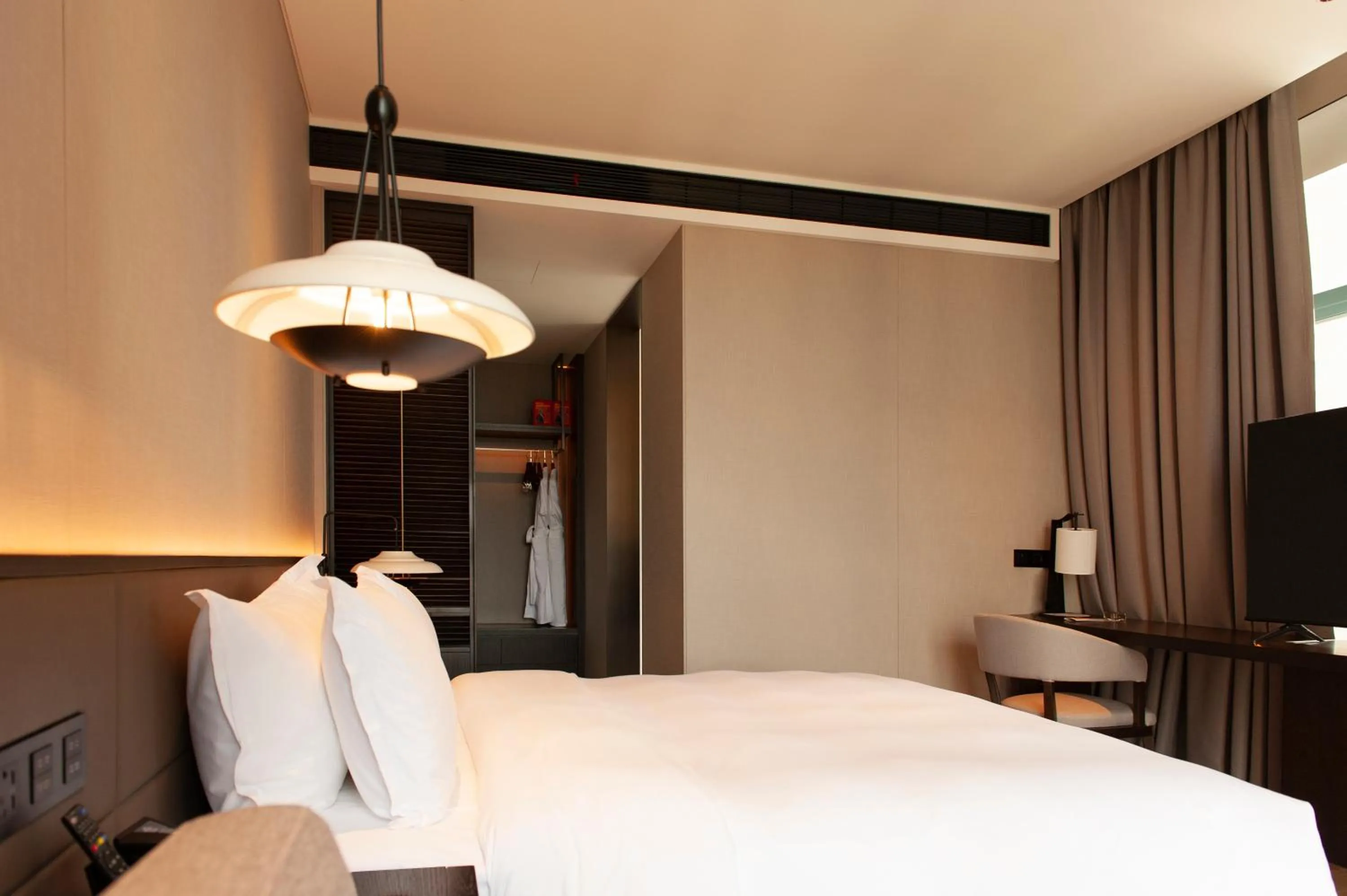 Bed in Wingate by Wyndham Changsha Yuhua North