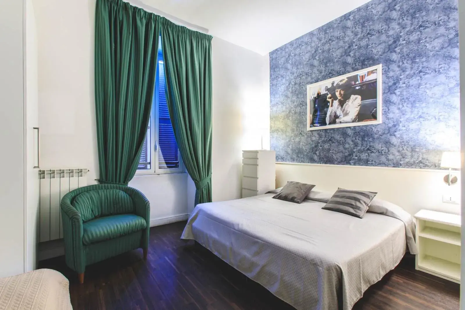 Triple Room with Private Bathroom in Cinema House Triple Room with Private Bathroom in Cinema House