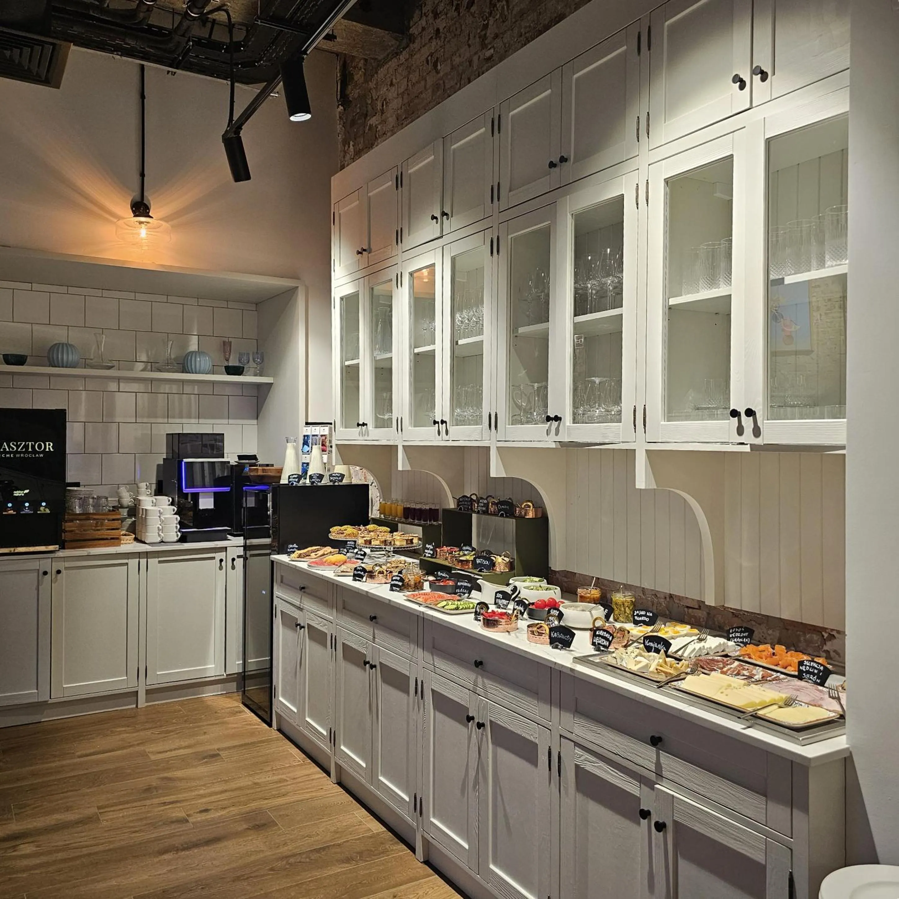 Restaurant/places to eat in ARCHE Klasztor Wrocław