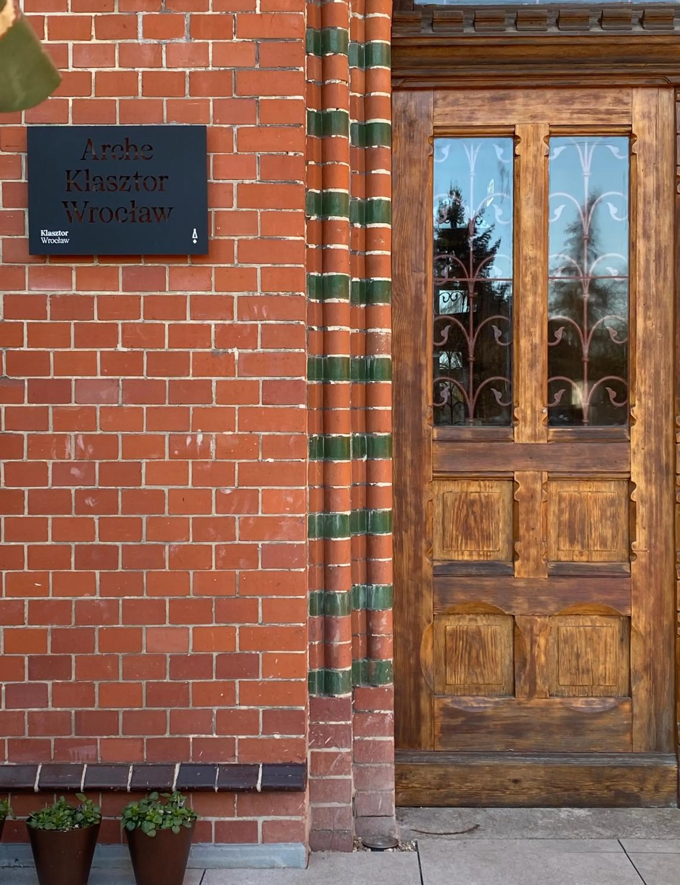 Facade/entrance in ARCHE Klasztor Wrocław