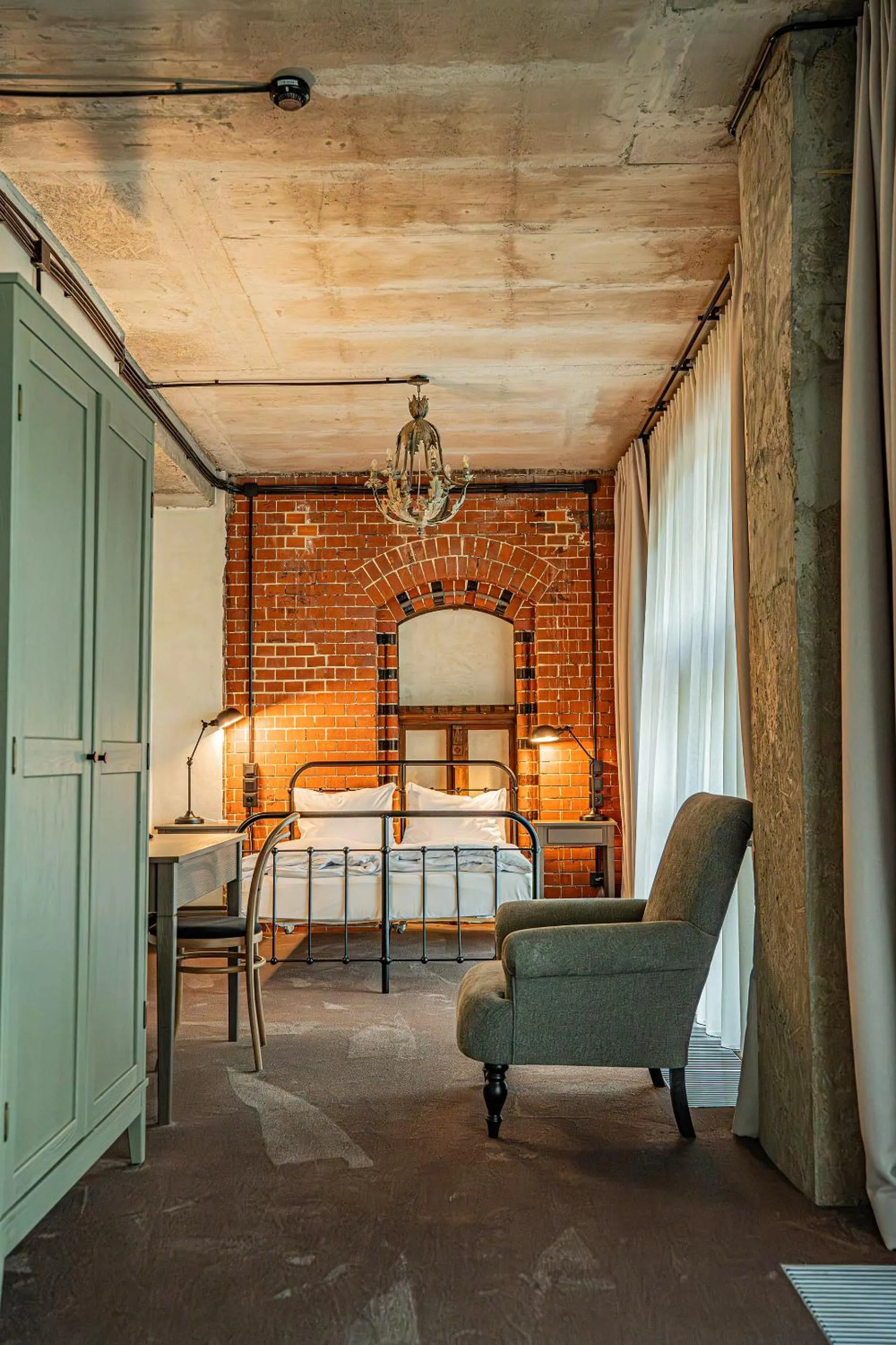 Bed in ARCHE Klasztor Wrocław