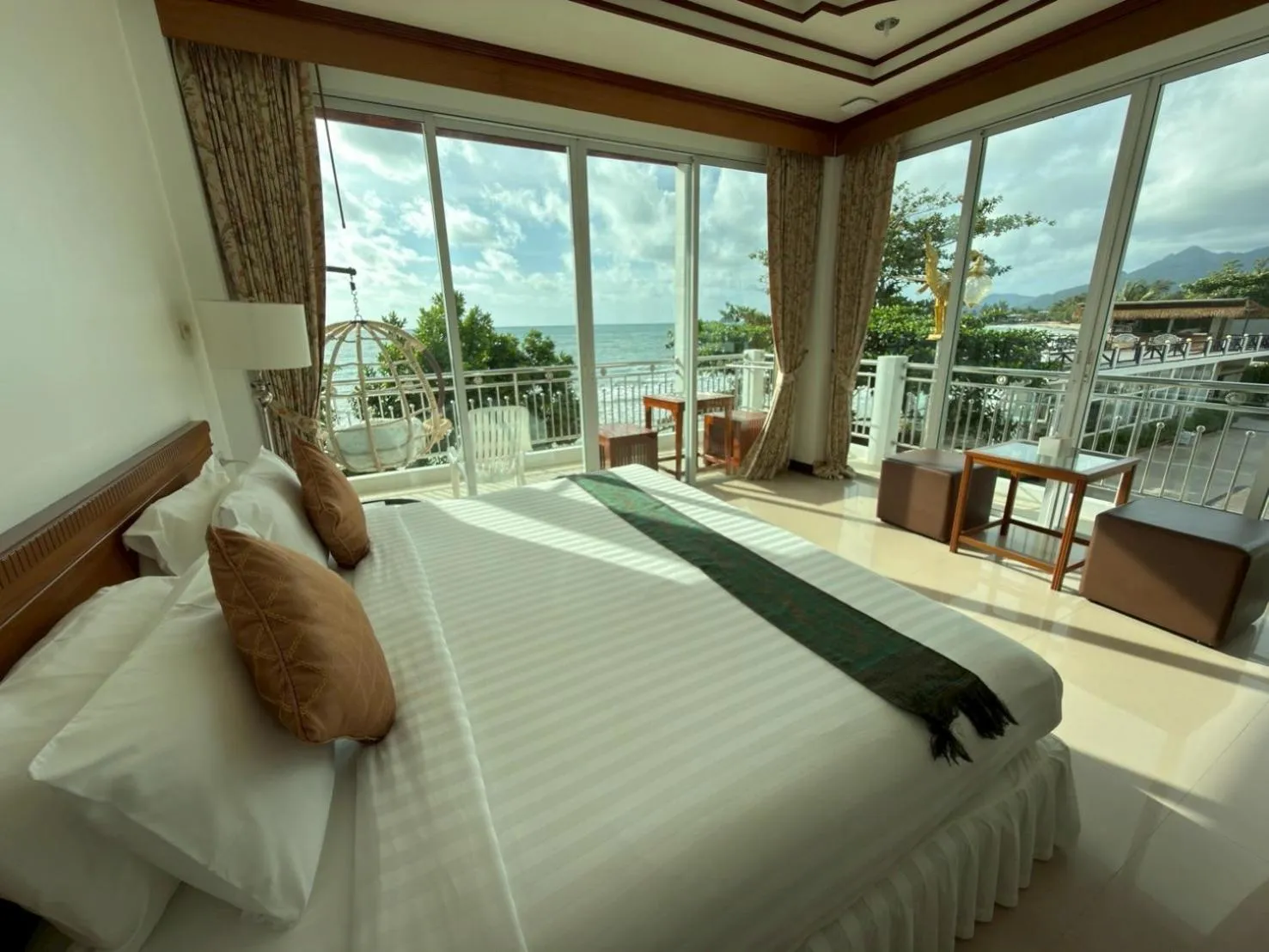 Bed in Mam Kaibae Hotel