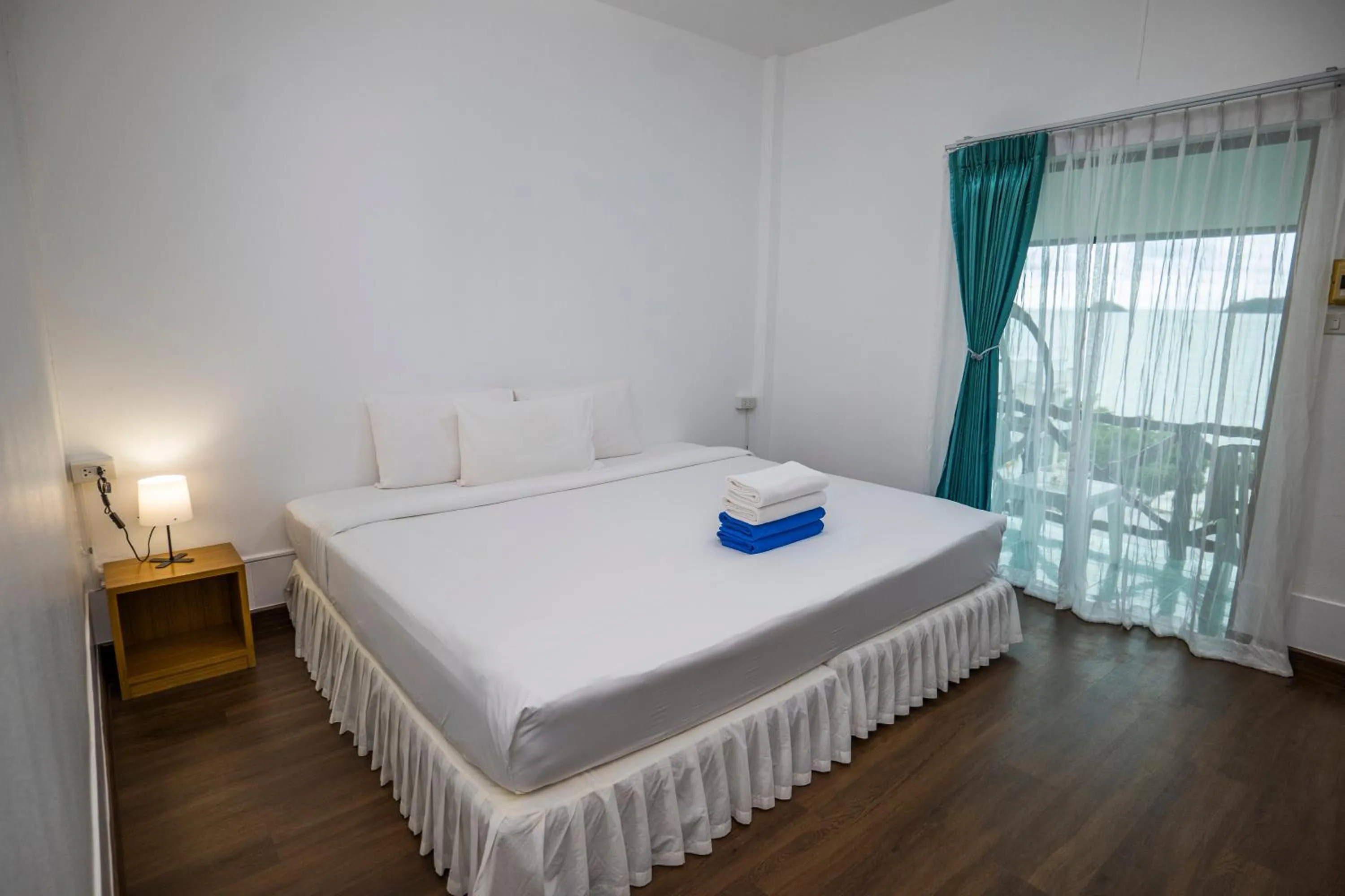 Bed in Mam Kaibae Hotel