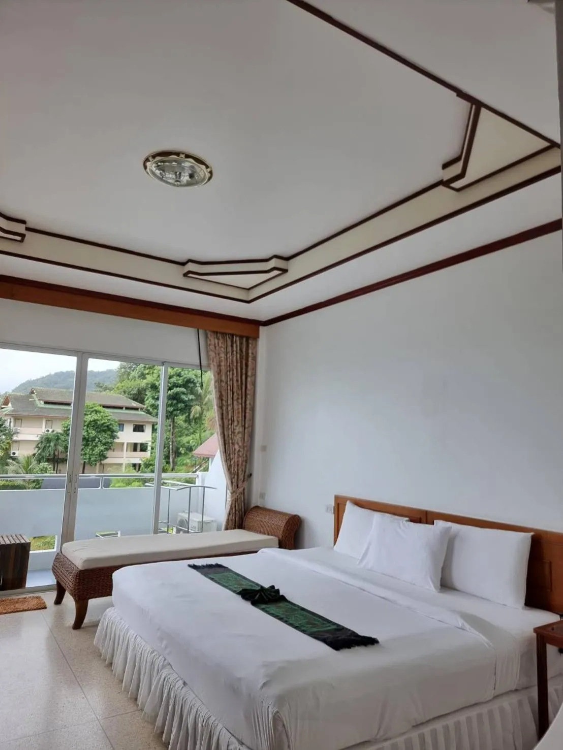 Photo of the whole room, Bed in Mam Kaibae Hotel