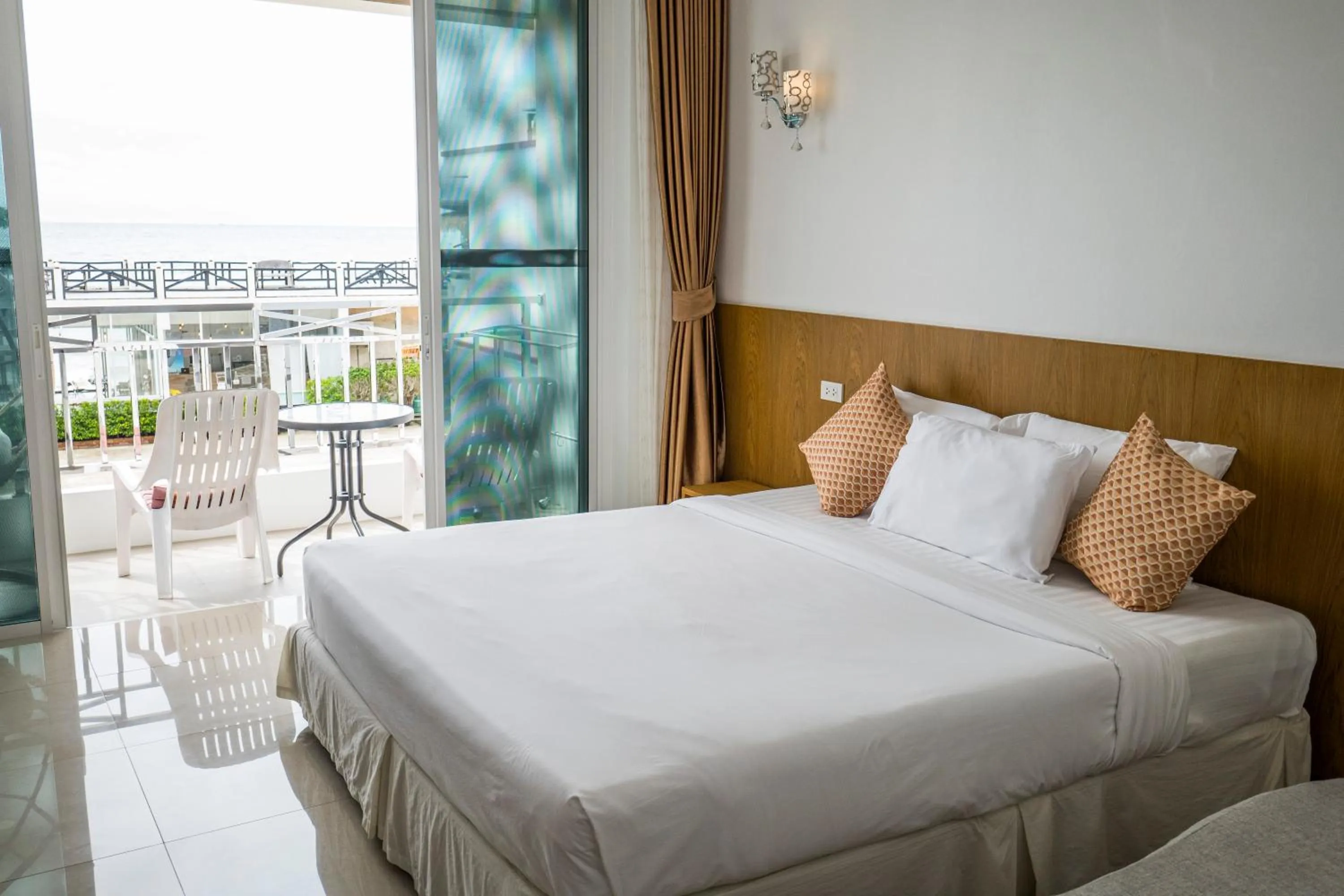 Bed in Mam Kaibae Hotel