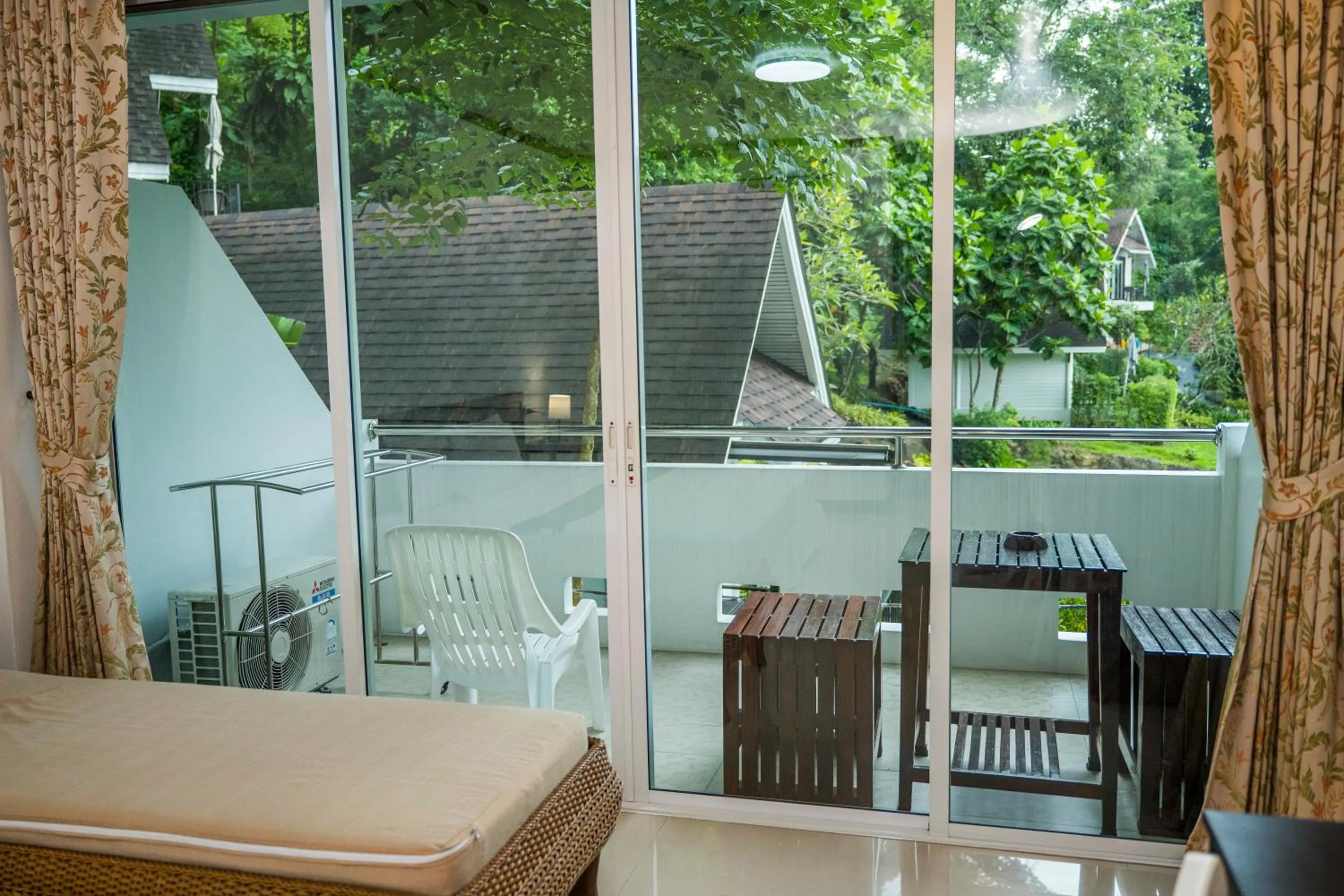 Garden in Mam Kaibae Hotel