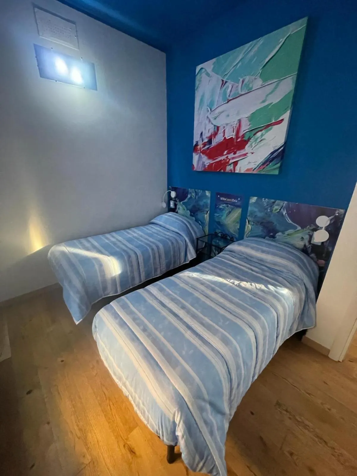 Bed in Rooms Of Love