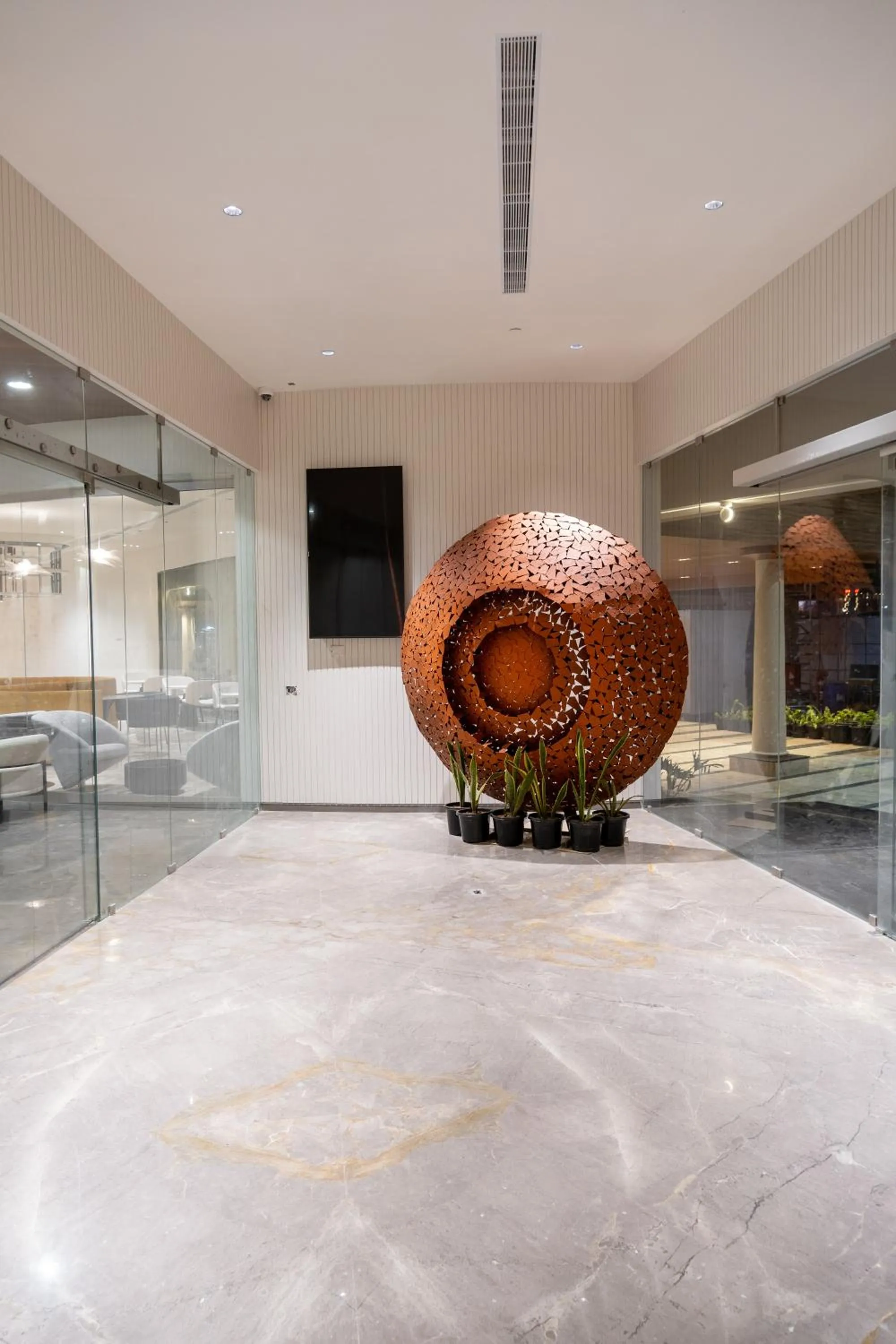 Property building in 0484 Aero Lounge-Terminal 2 Cochin Airport Hotel