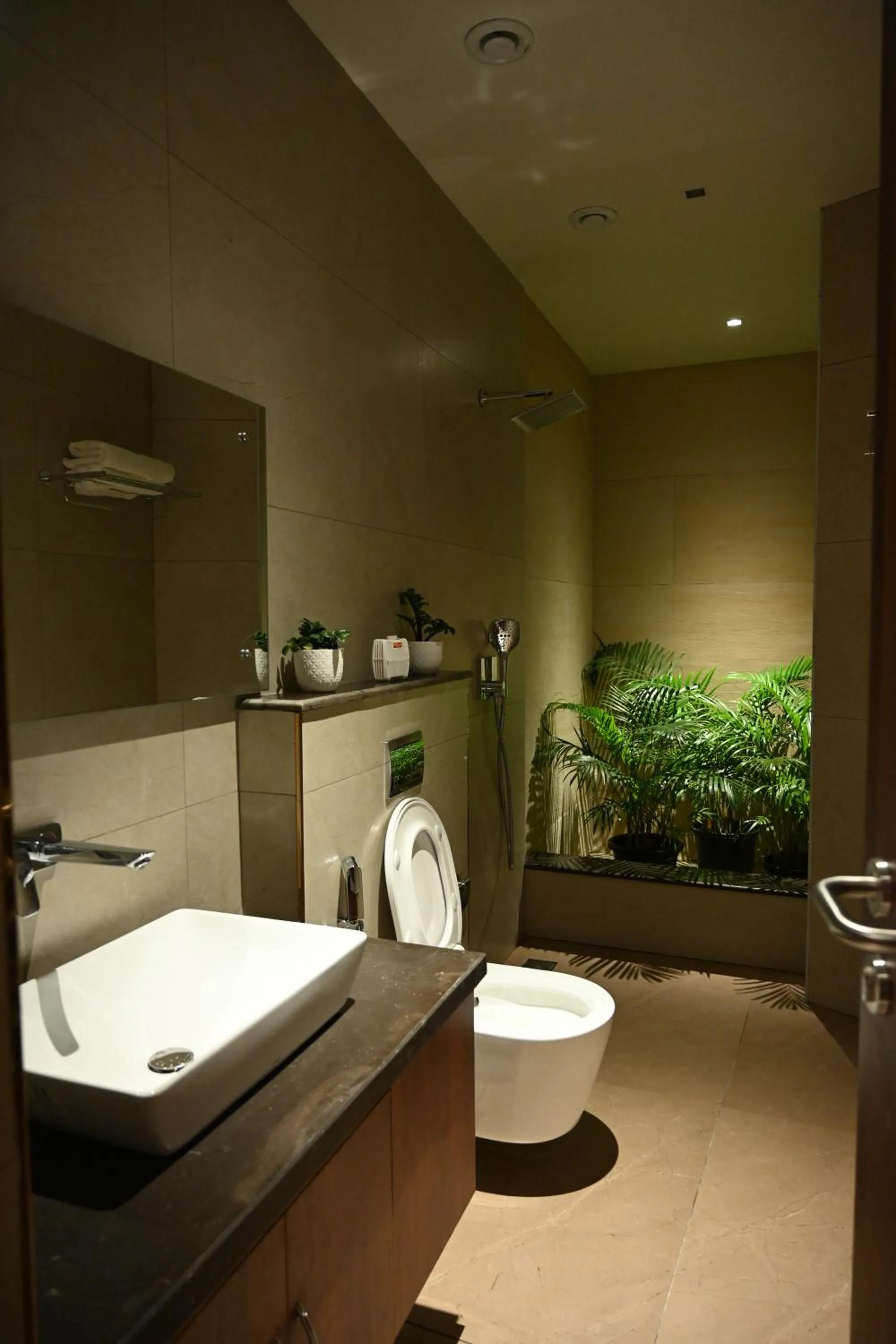 Bathroom in 0484 Aero Lounge-Terminal 2 Cochin Airport Hotel