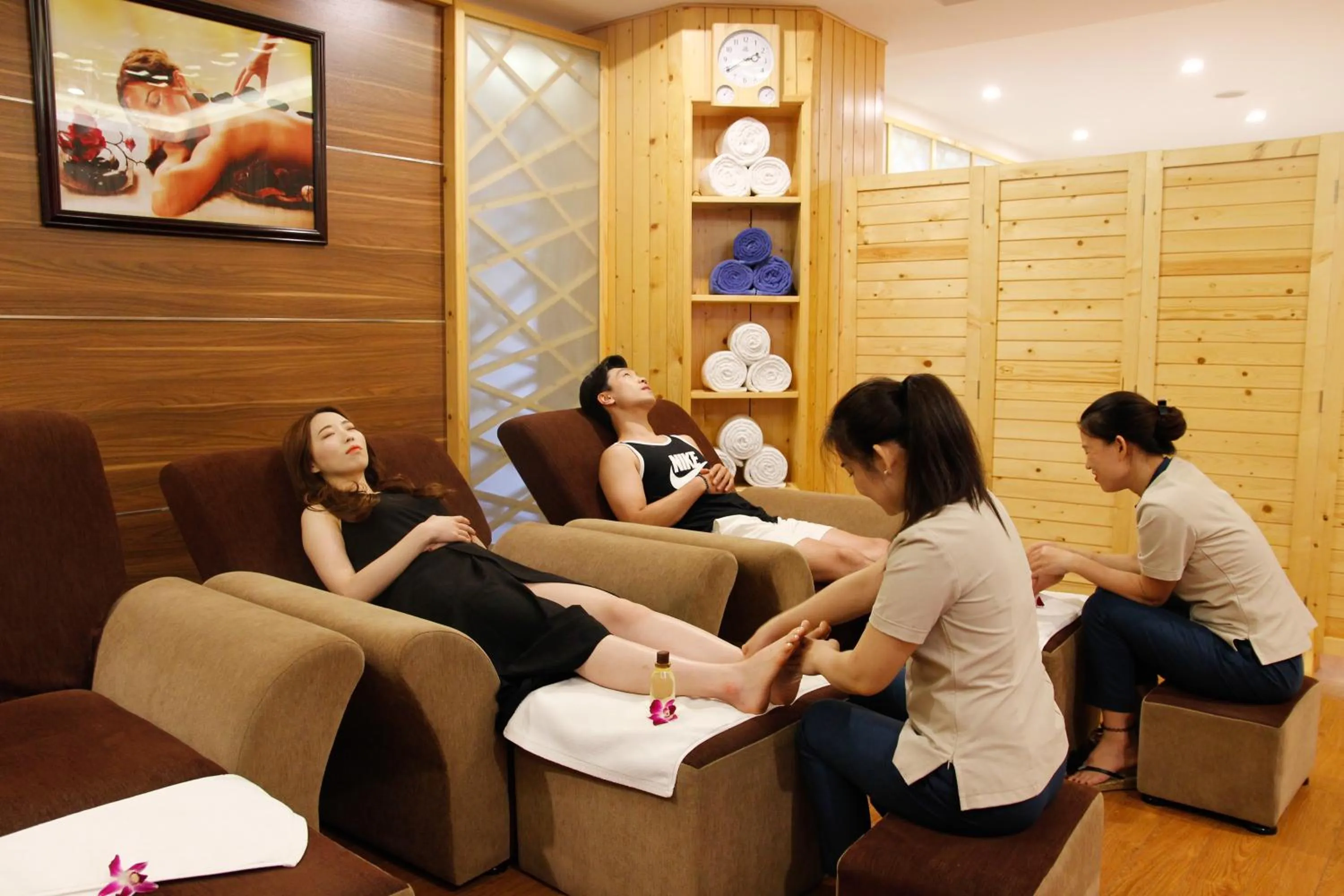 Massage in Diamond Sea Hotel