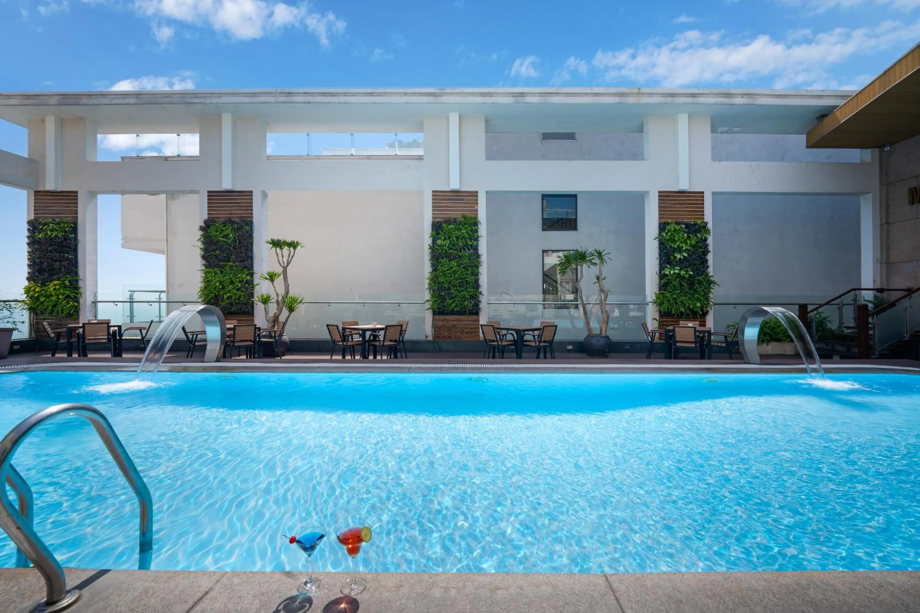 Pool view in Diamond Sea Hotel