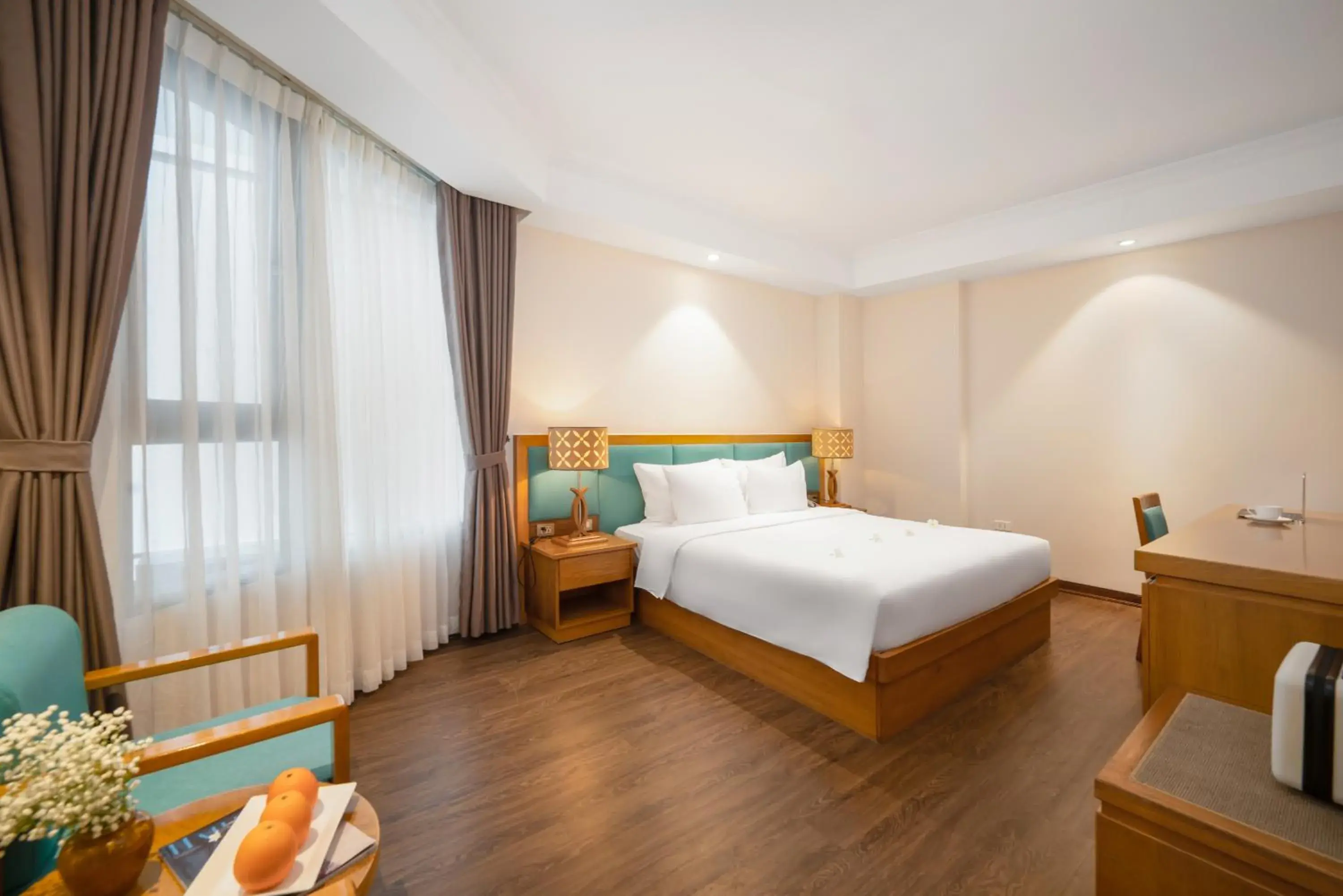 Superior Double Room with Window - High Floor in Diamond Sea Hotel Superior Double Room with Window - High Floor in Diamond Sea Hotel