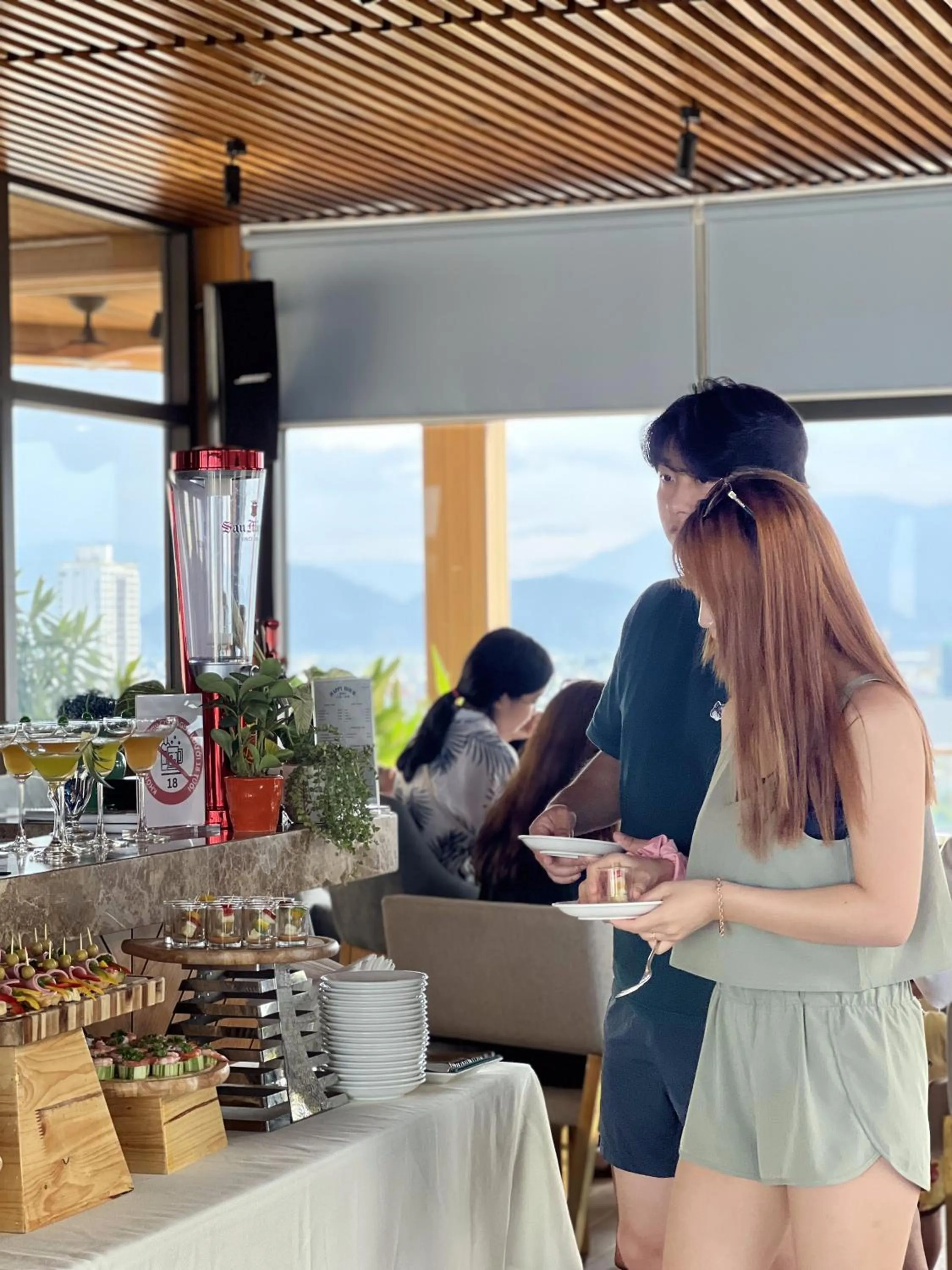 Lounge or bar in Diamond Sea Hotel