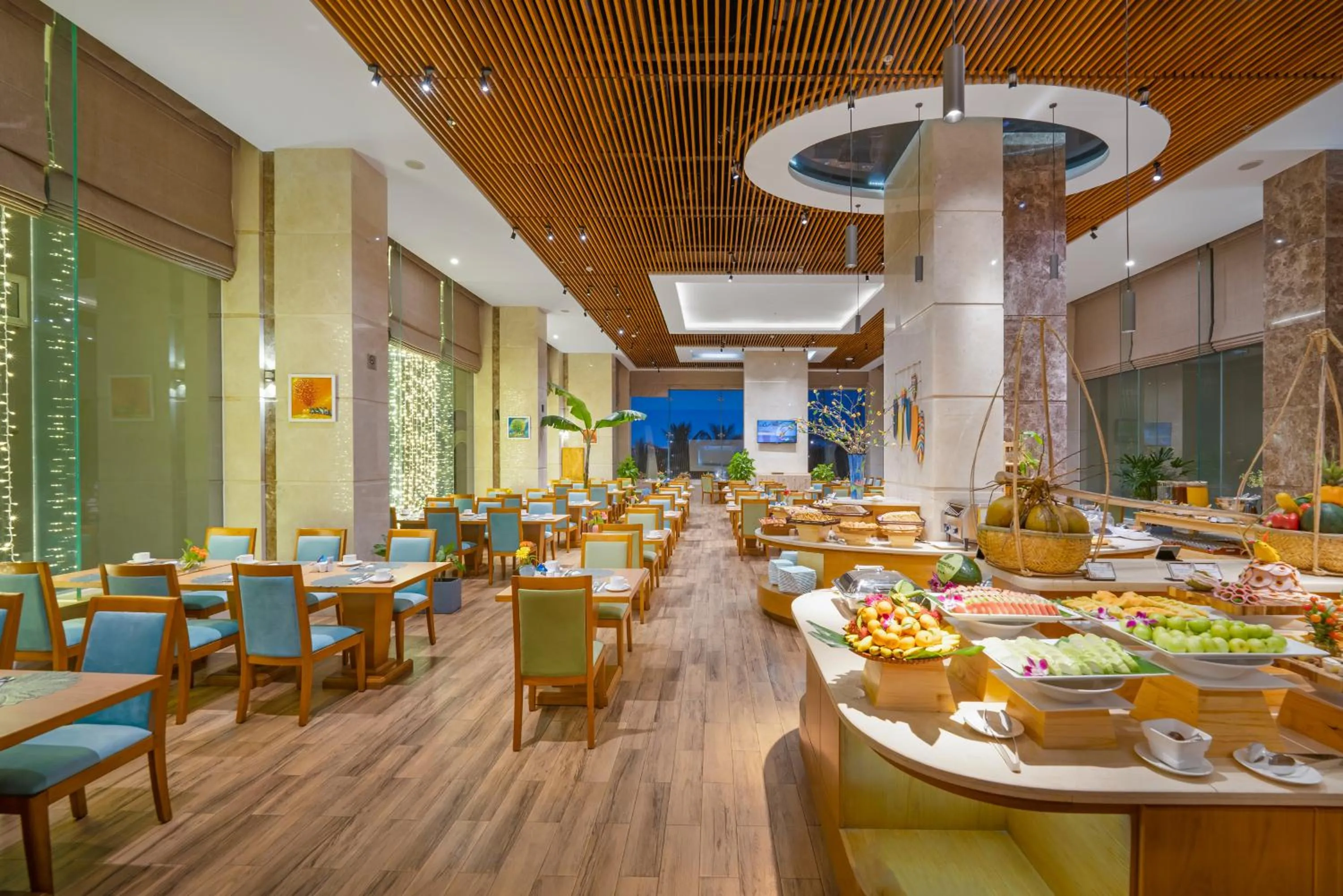 Restaurant/places to eat in Diamond Sea Hotel